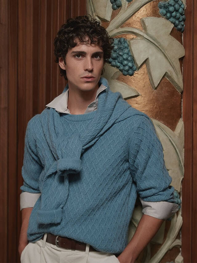 Structured sweater with wool