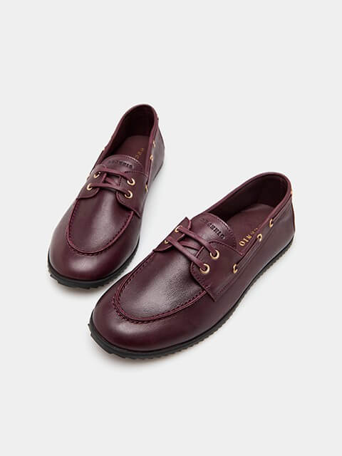 Leather boat shoes