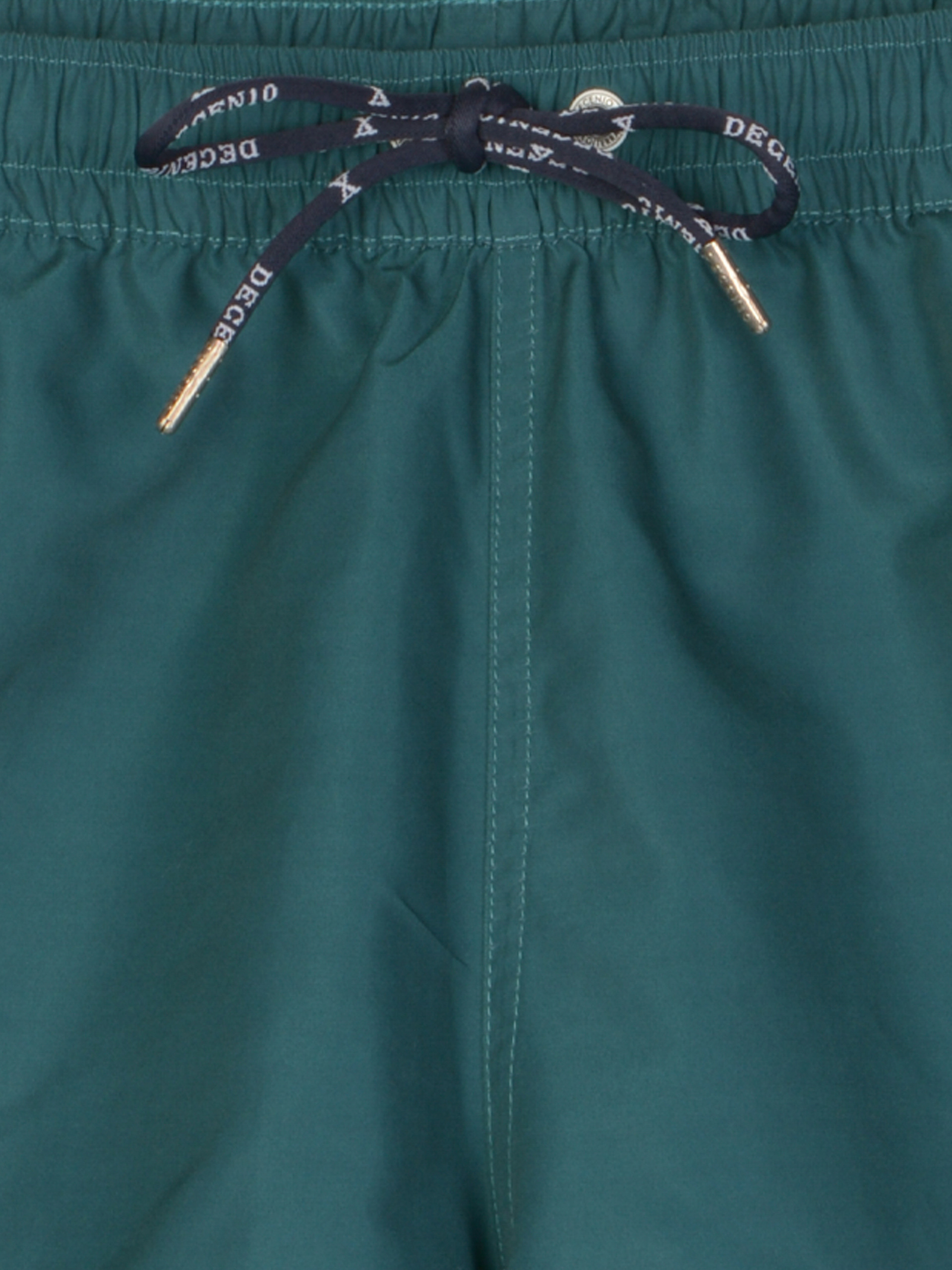 Short swim shorts with contrasting ribbon