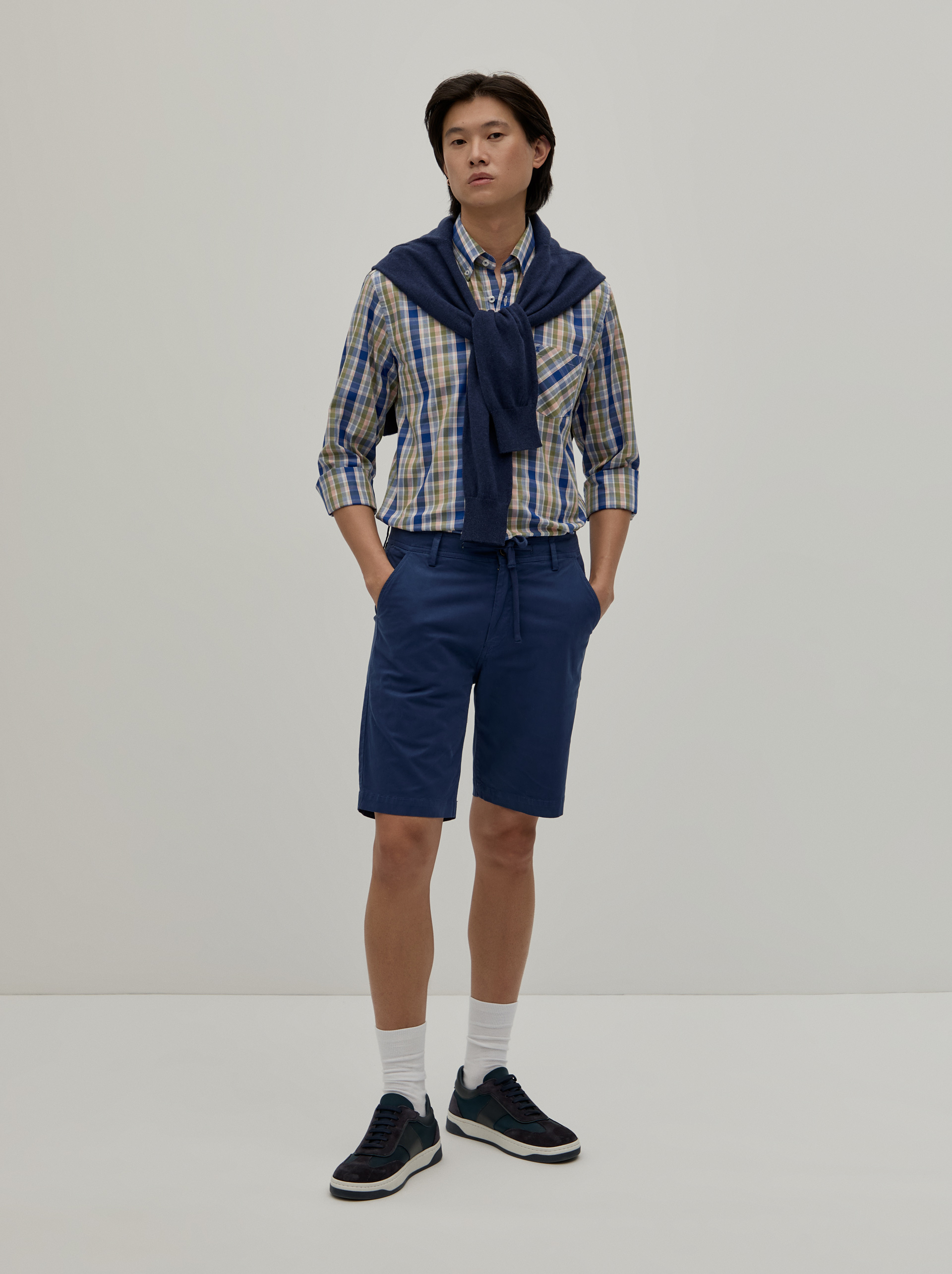 Bermuda shorts with drawstring