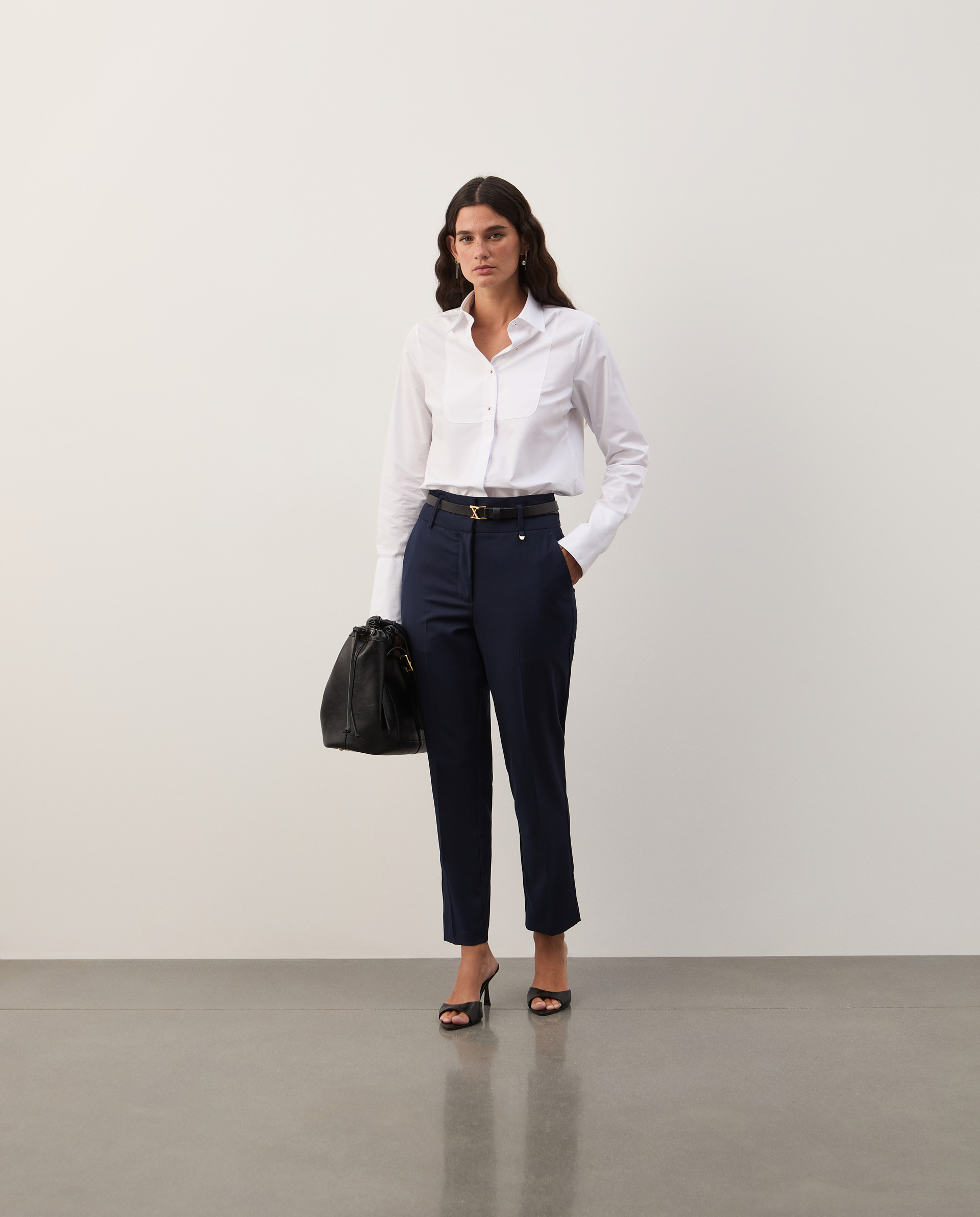Pantalones chino azul marino