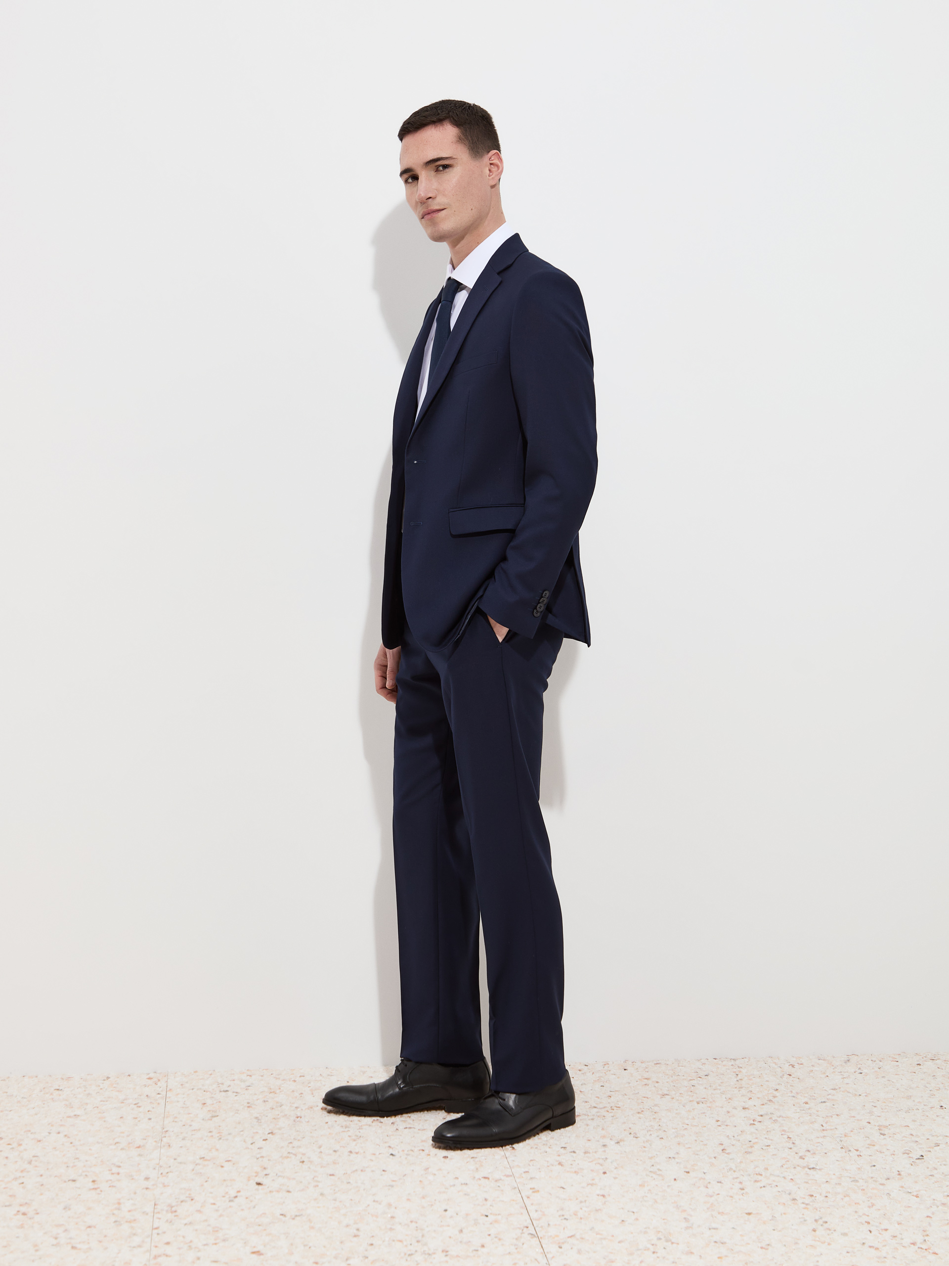 Regular fit suit