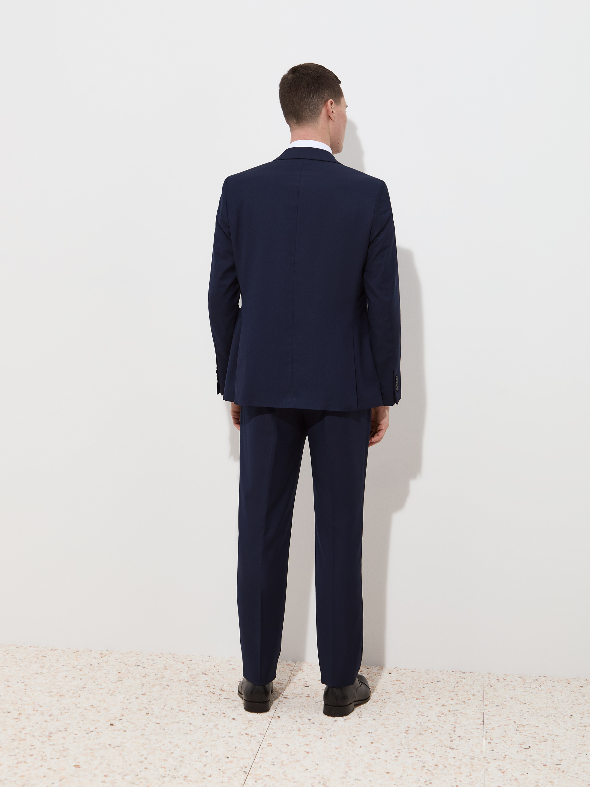 Regular fit suit