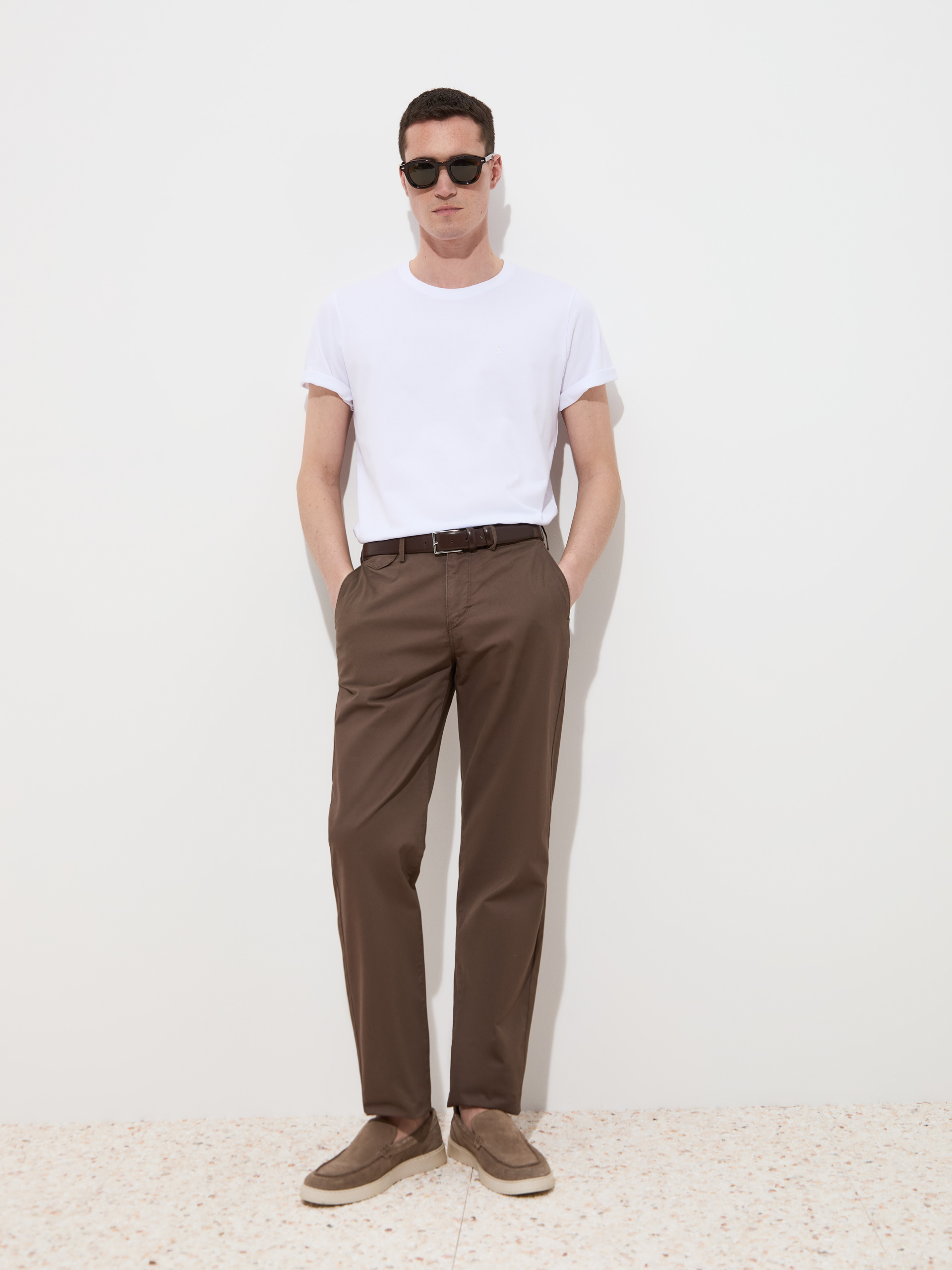 Pantalones chino regular fit