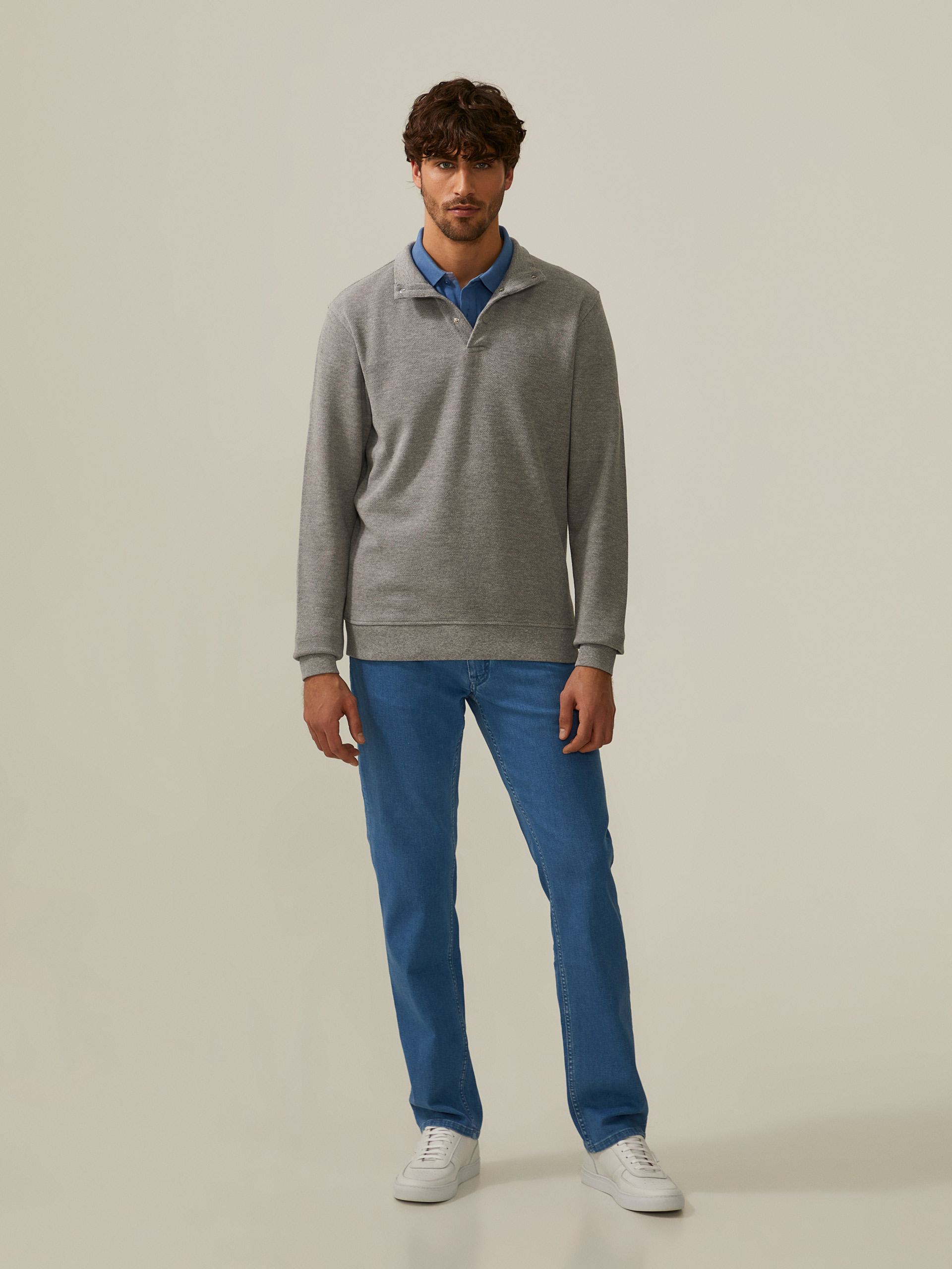 Sweater with springs