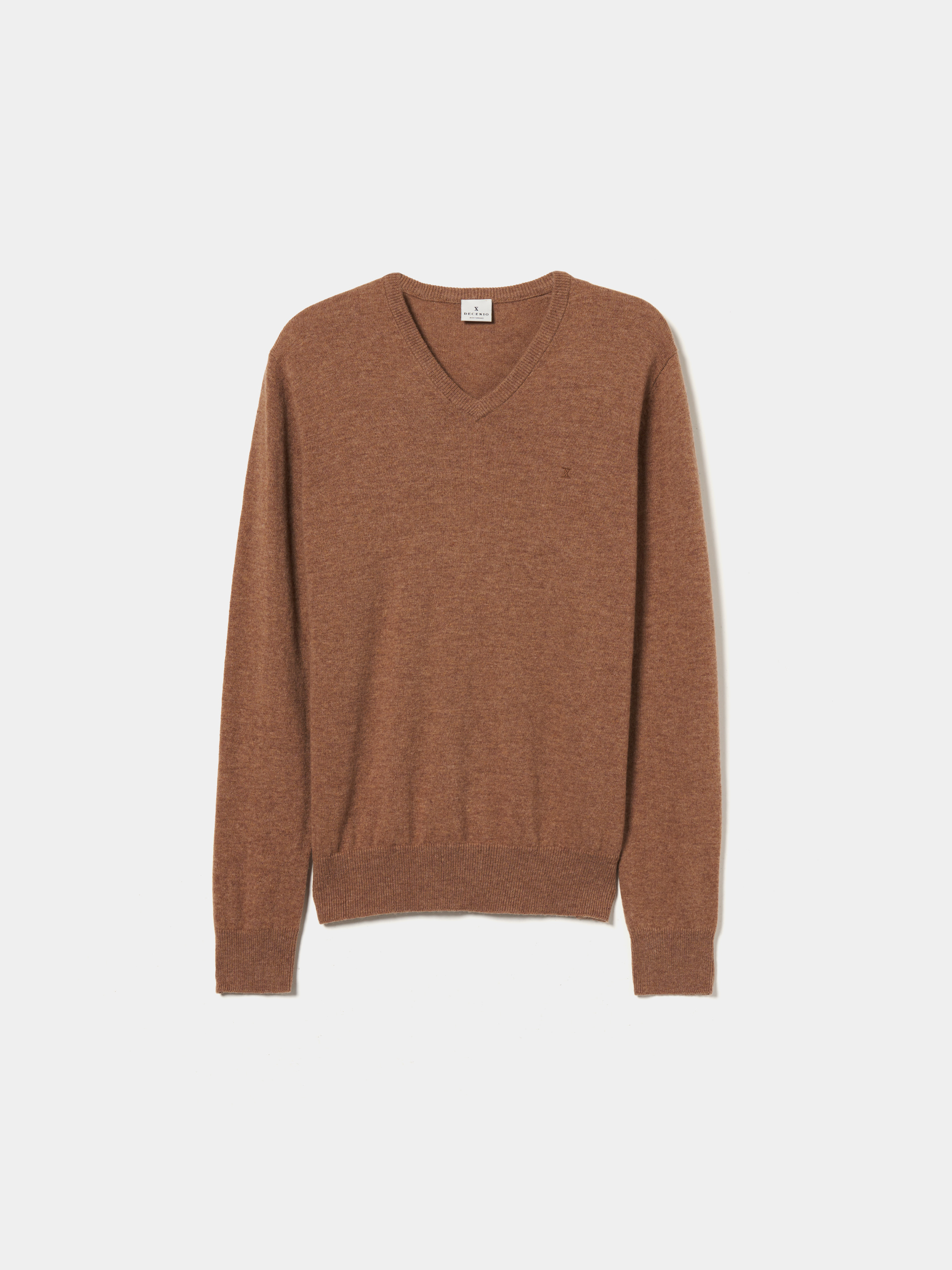 V-neck pullover