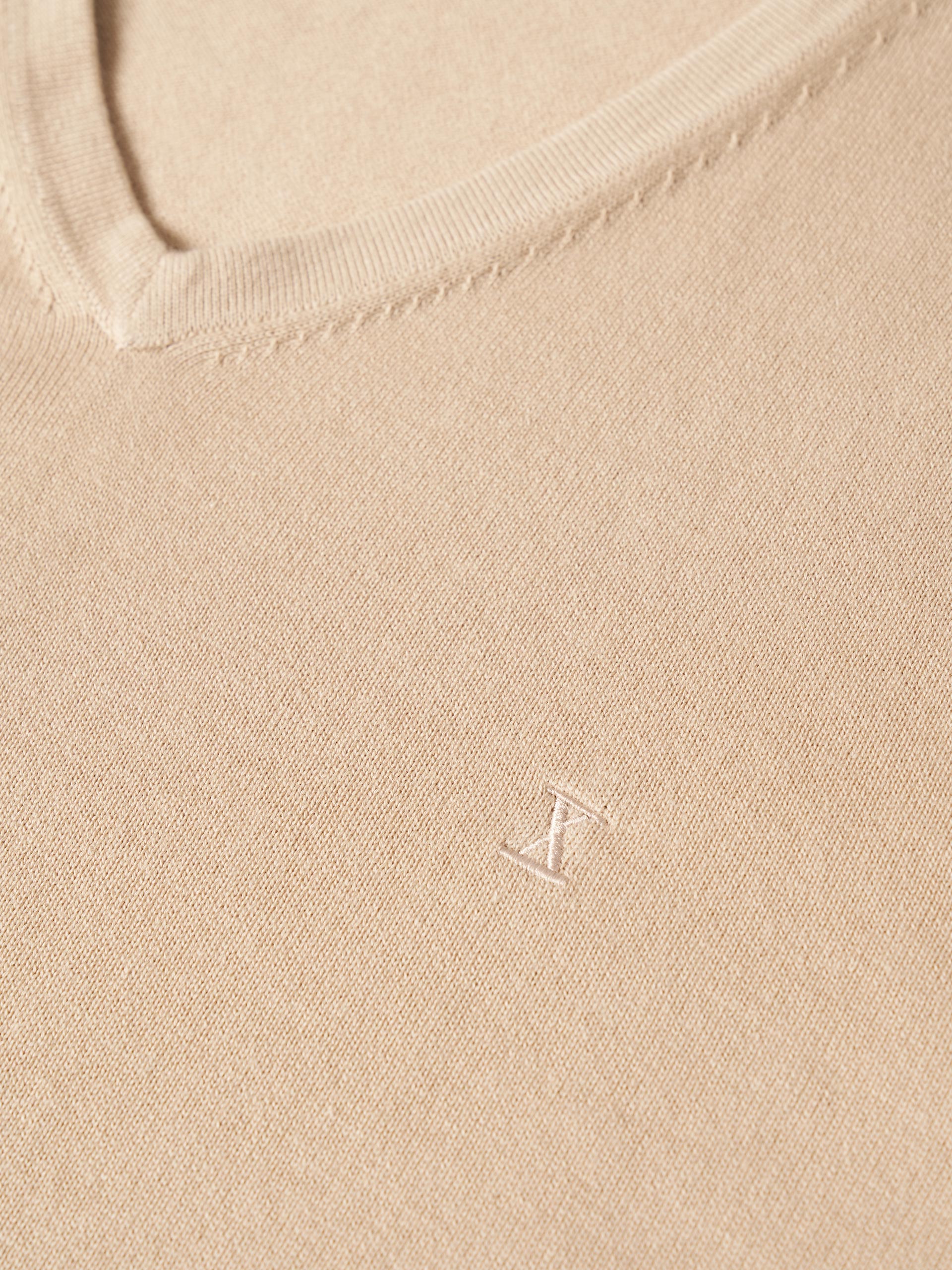 V-neck pullover