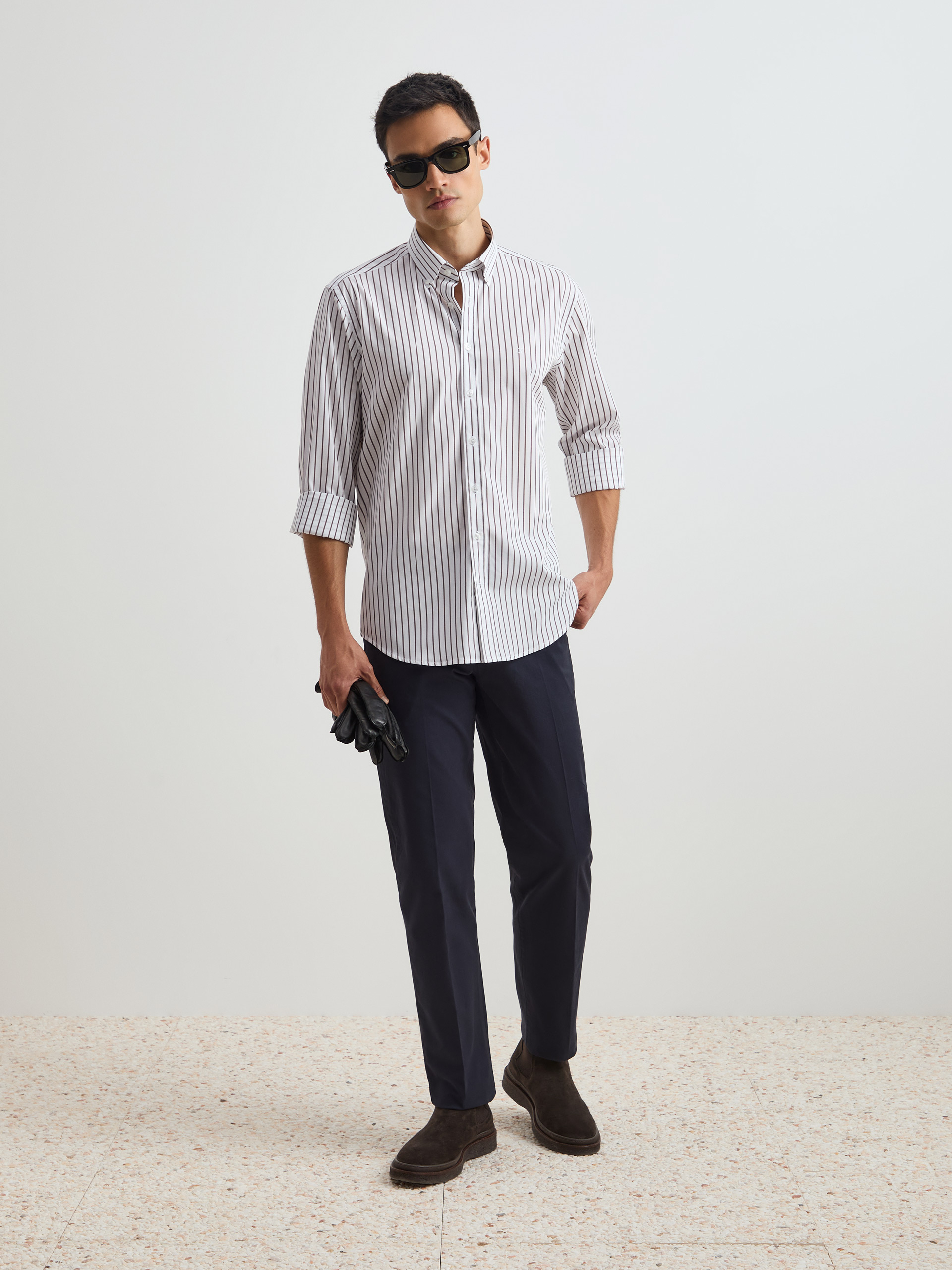 Camisa regular fit às riscas