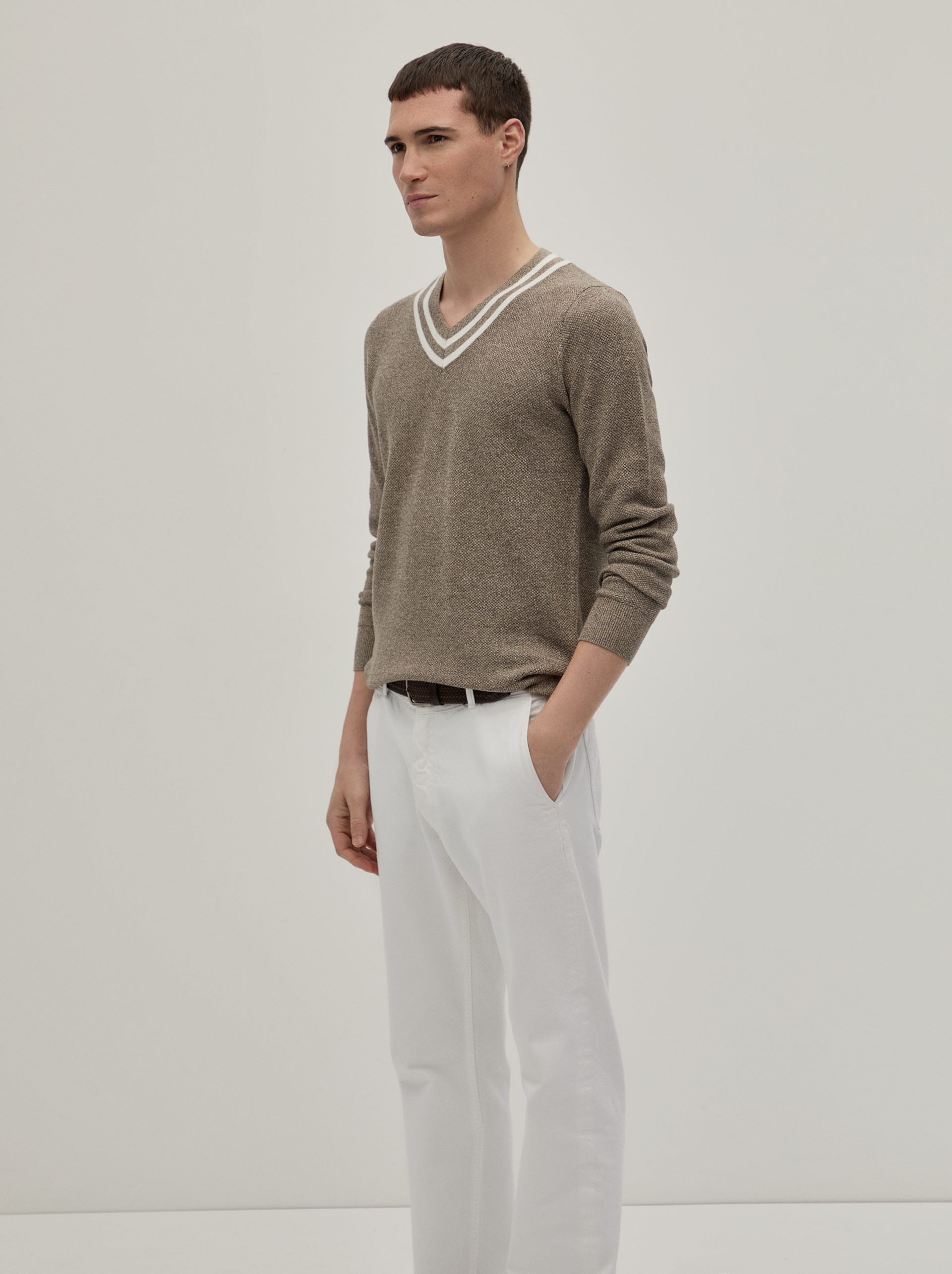 Knitted pullover