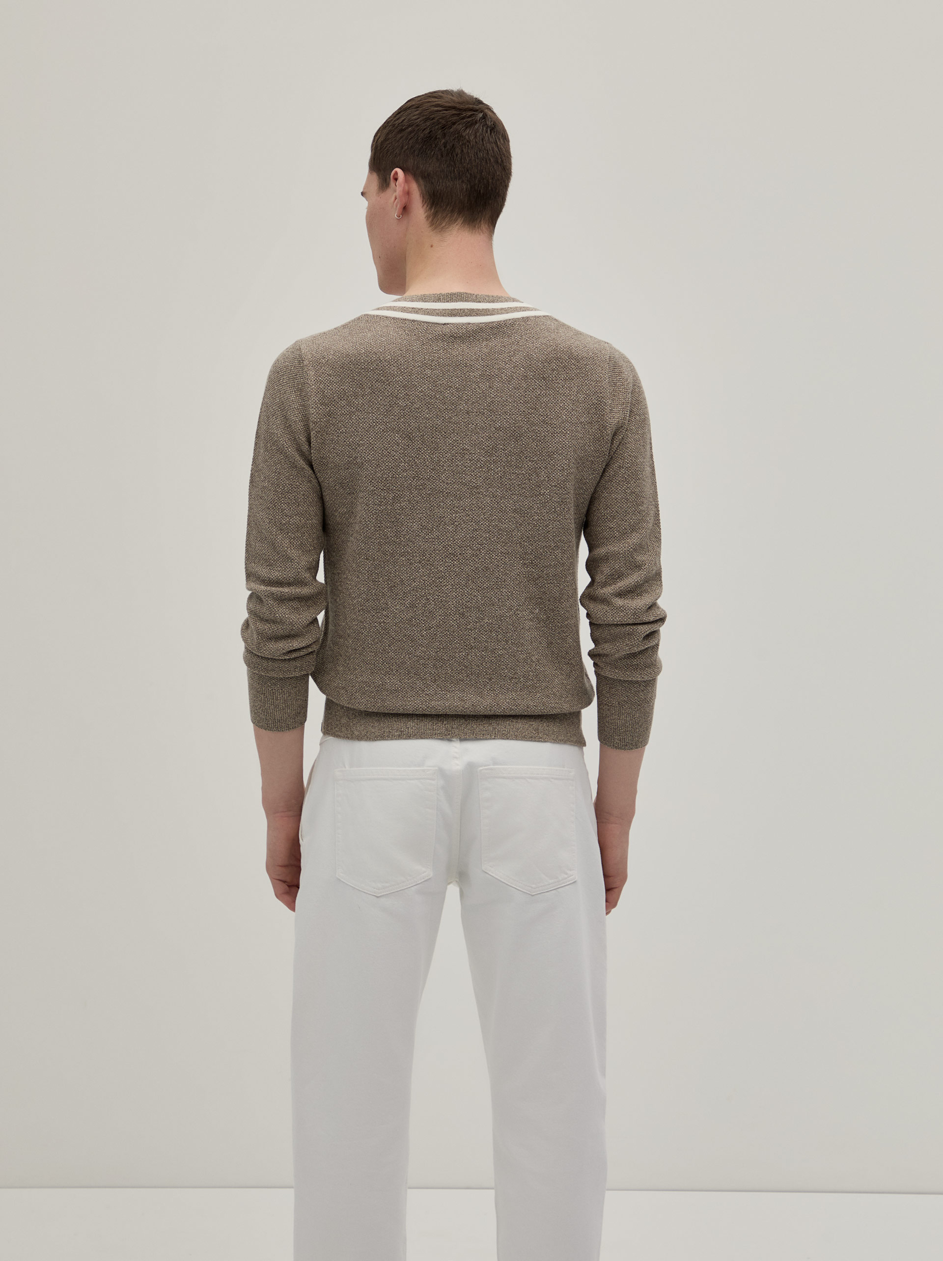 Knitted pullover