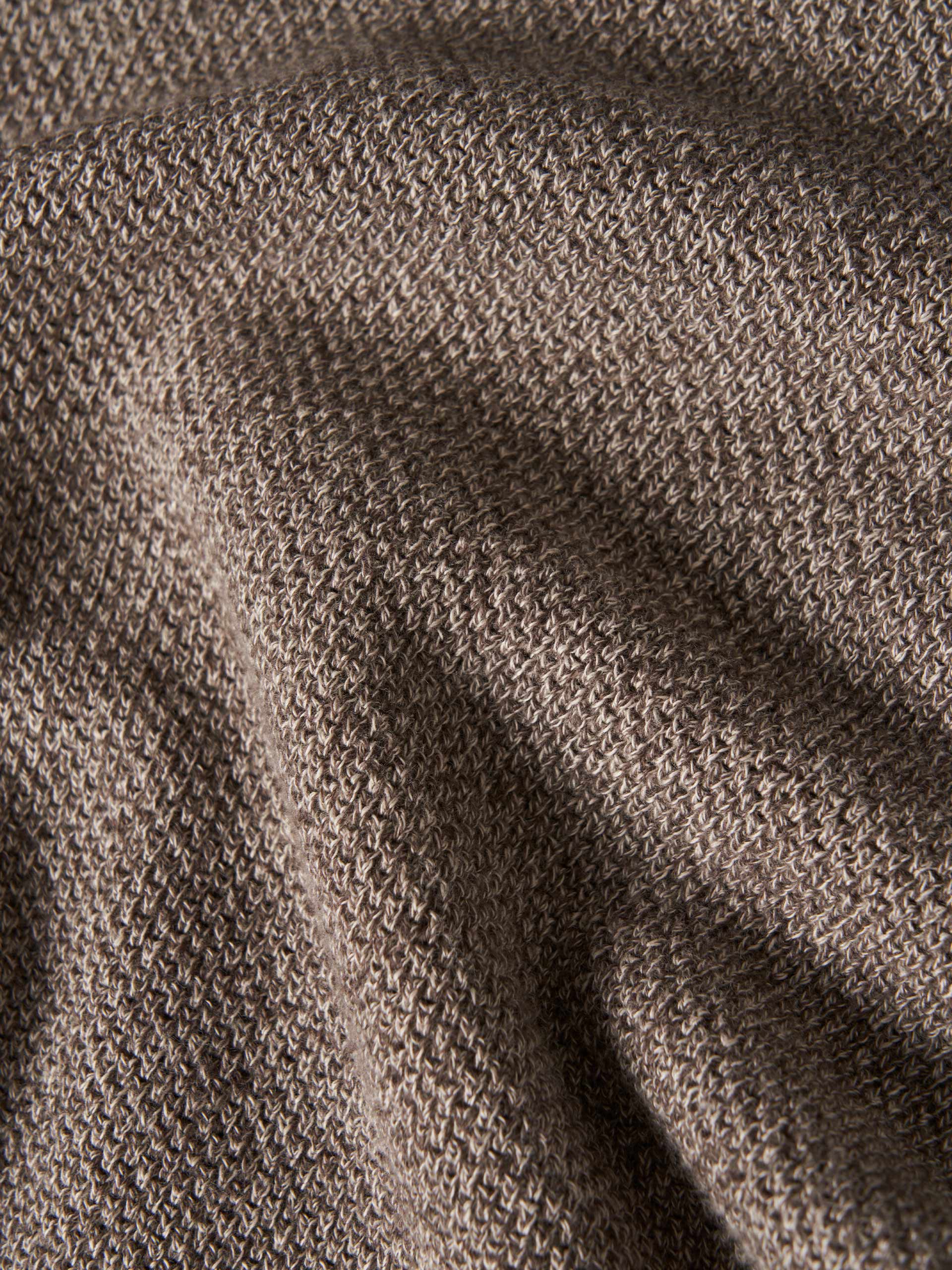 Knitted pullover