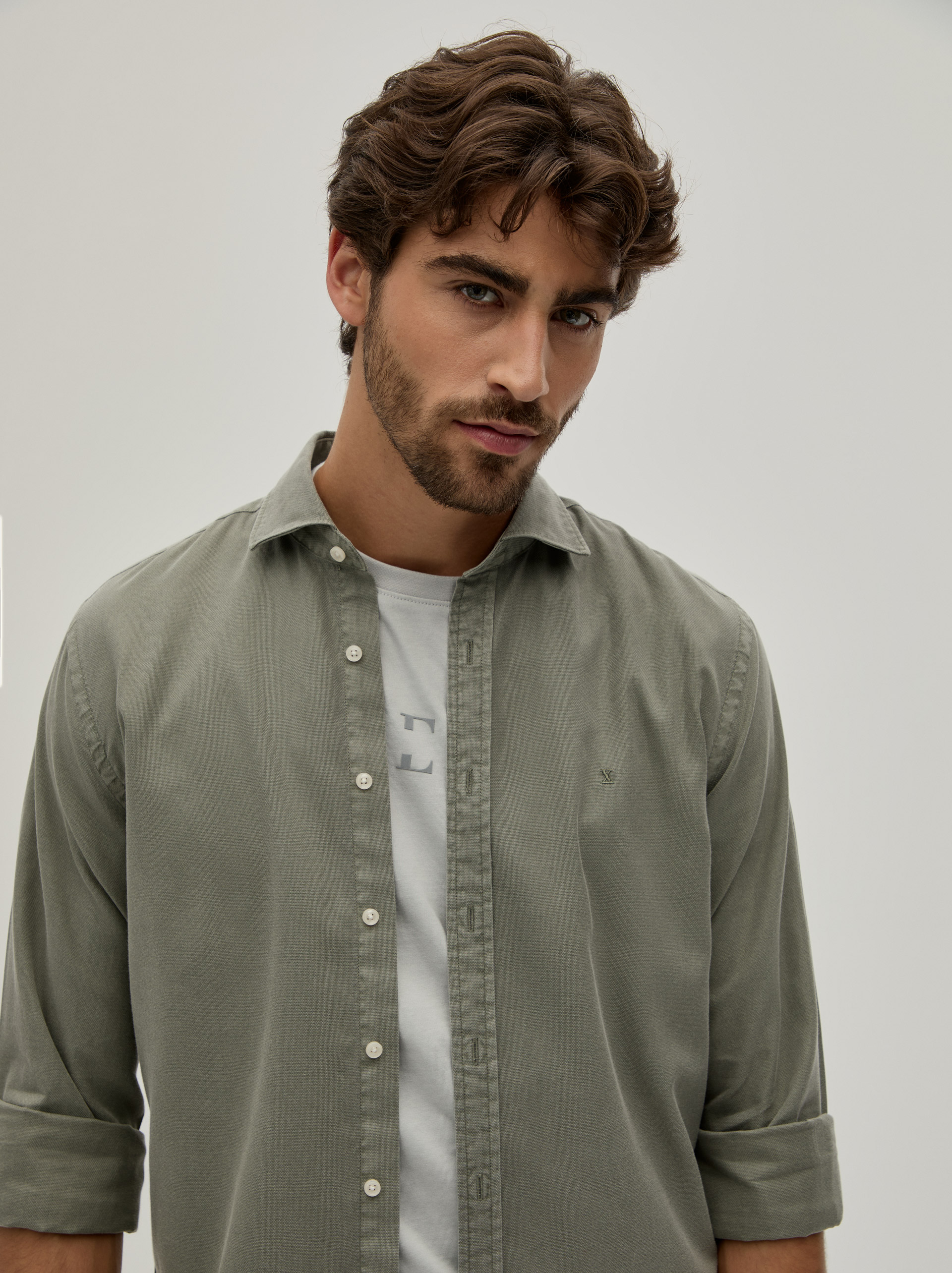 Slim fit shirt