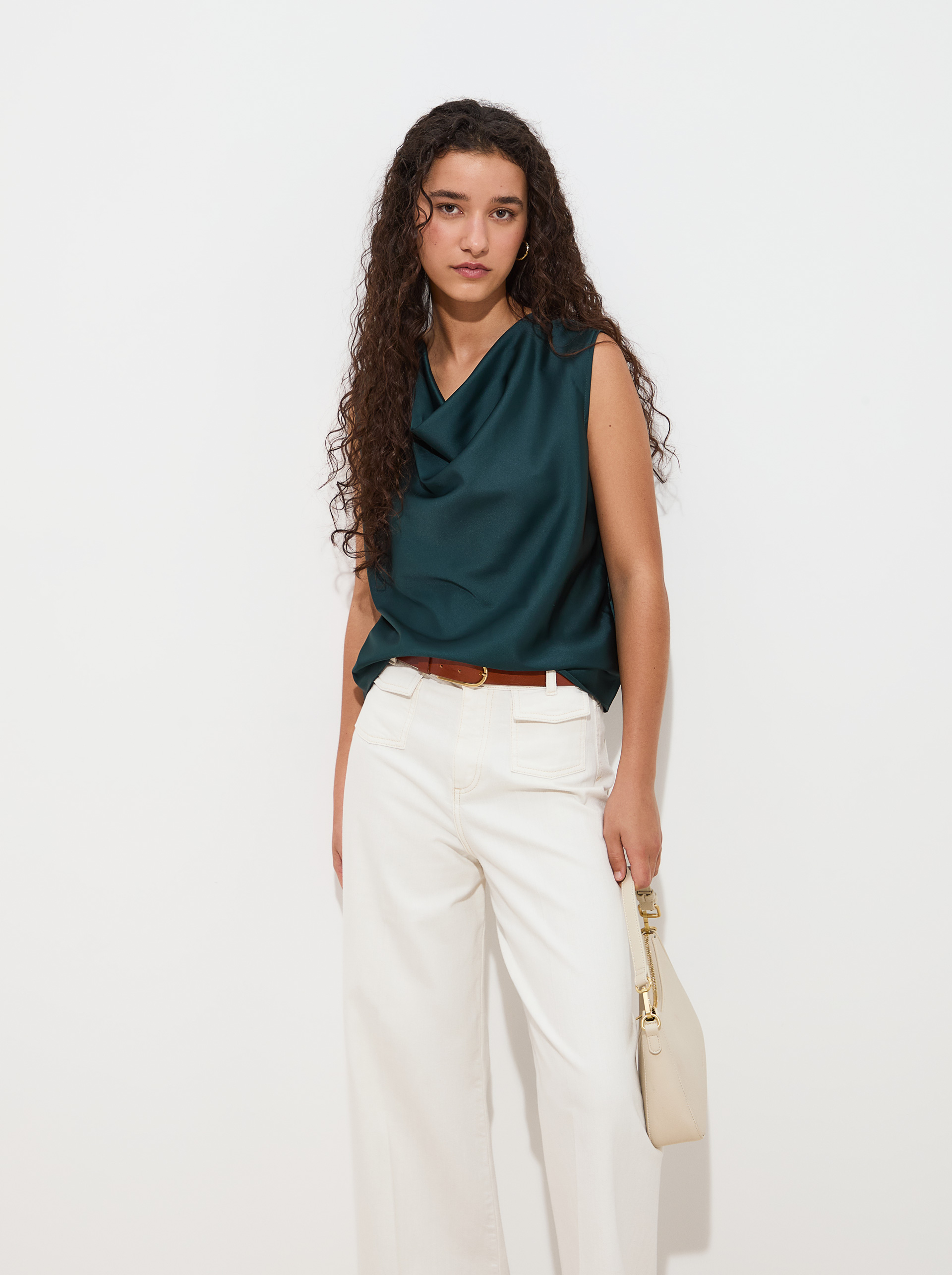 Blusa drapeada y fluida