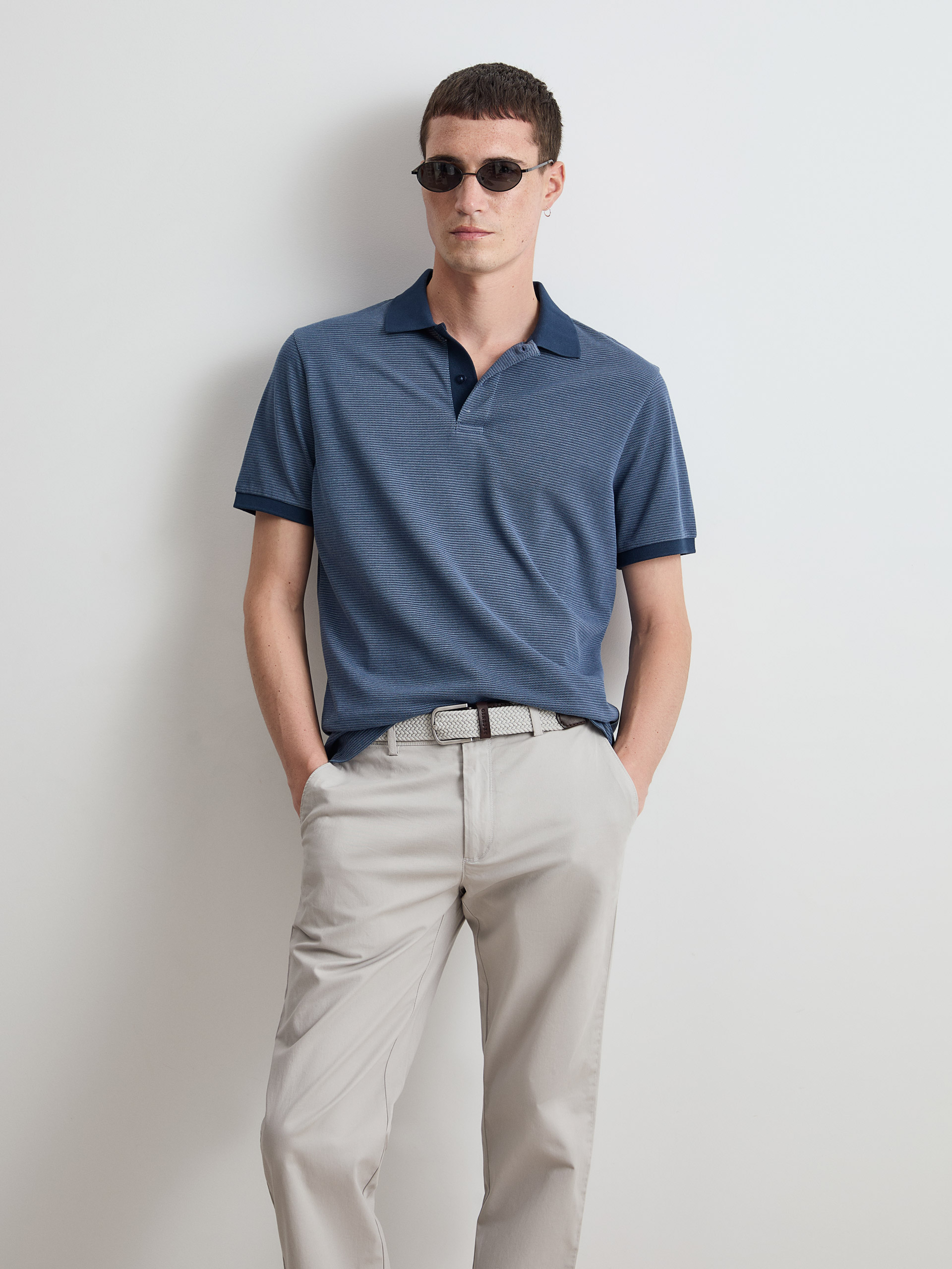 Two-tone knitted polo shirt