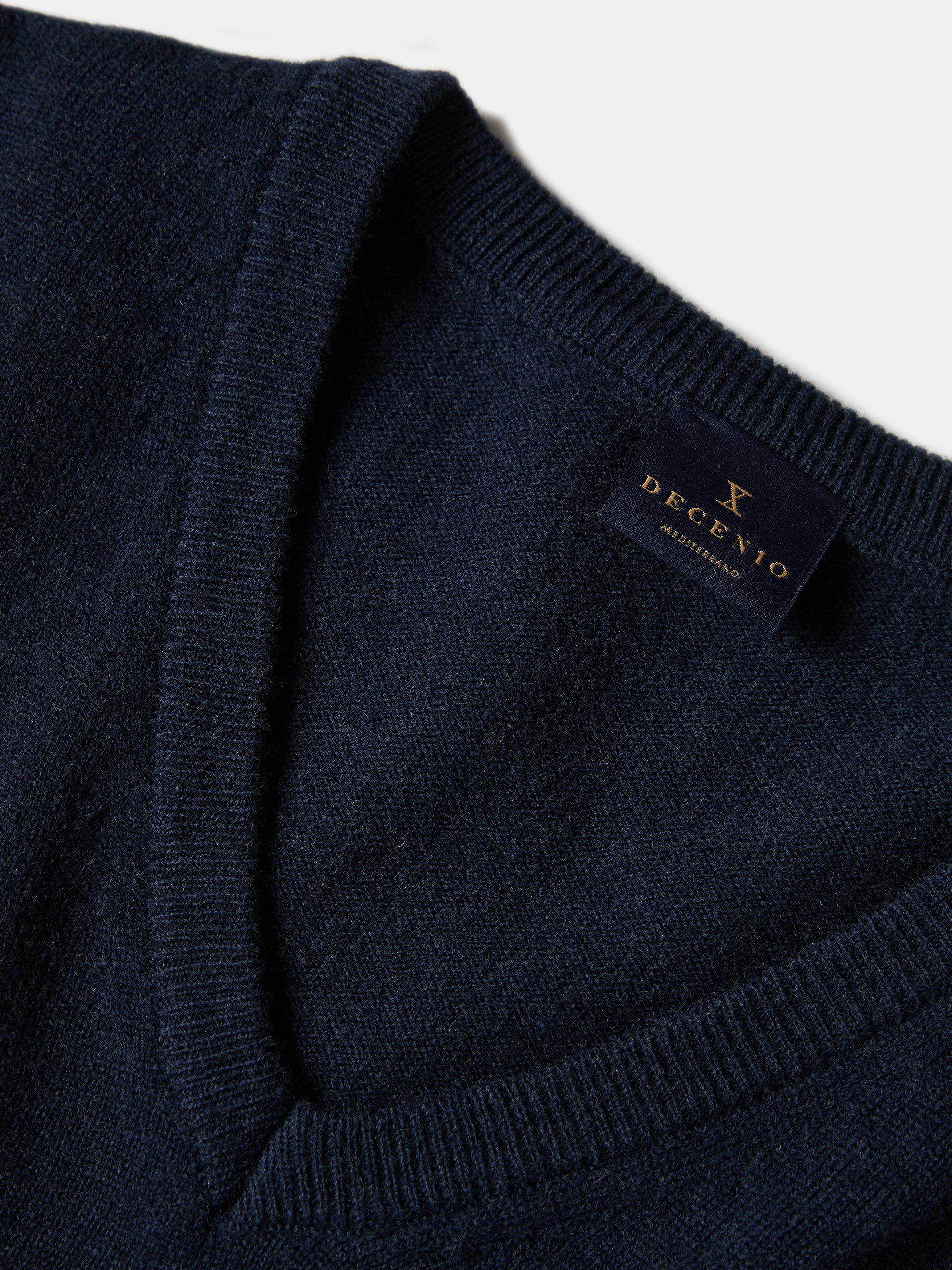 Wool pullover
