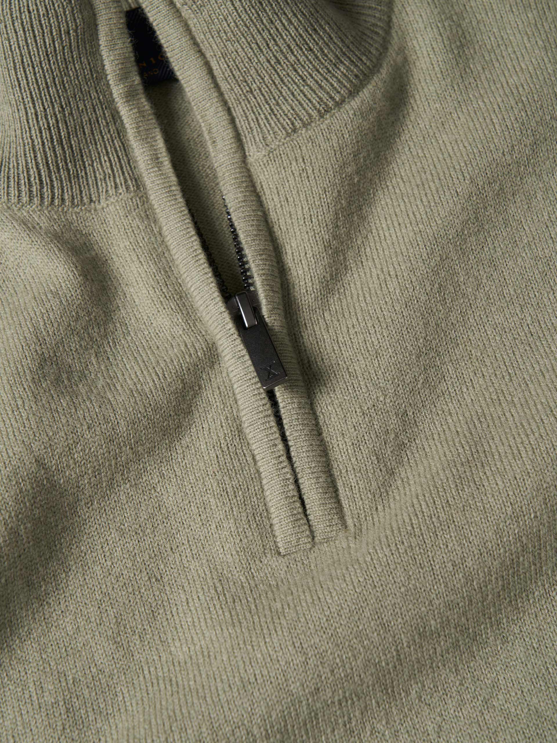 Camisola com carcela em lã