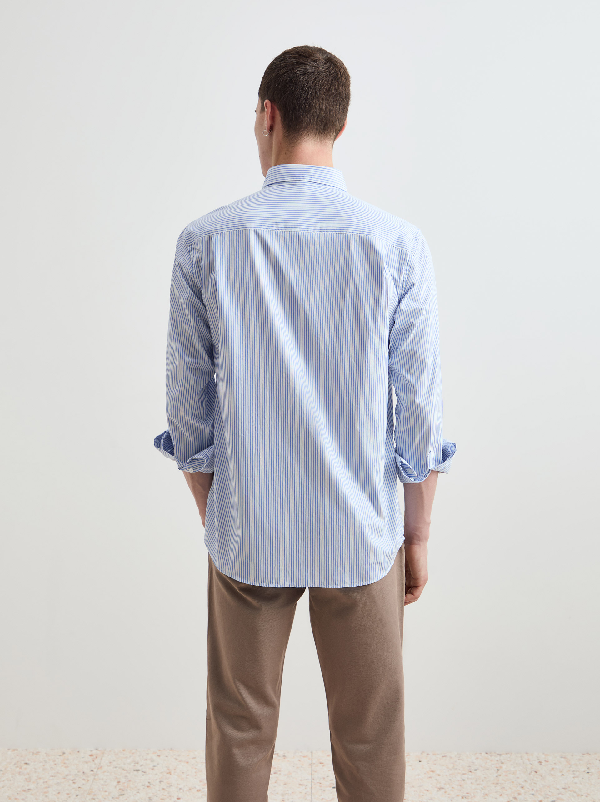 Camisa de algodão às riscas
