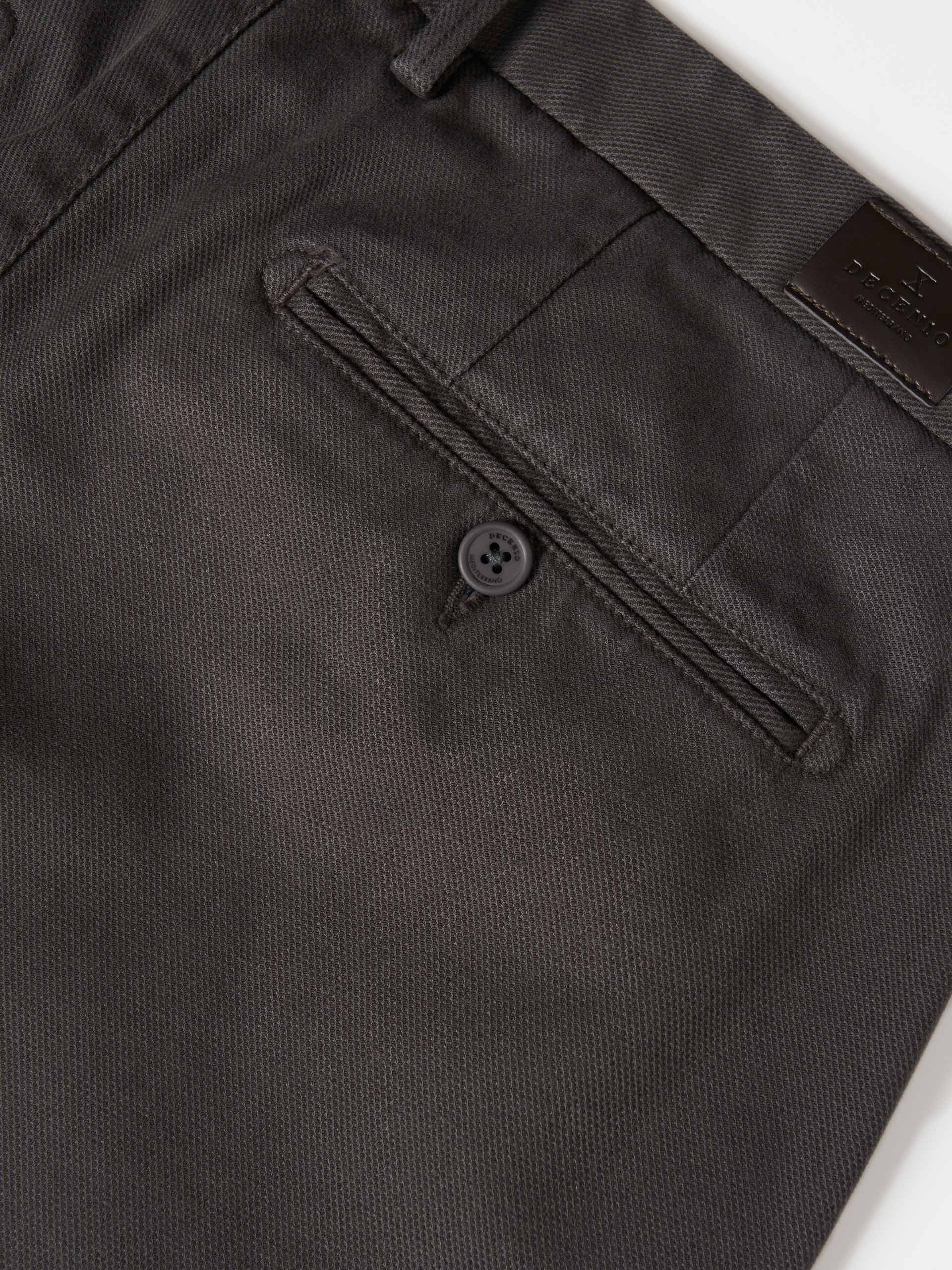 Calça chino