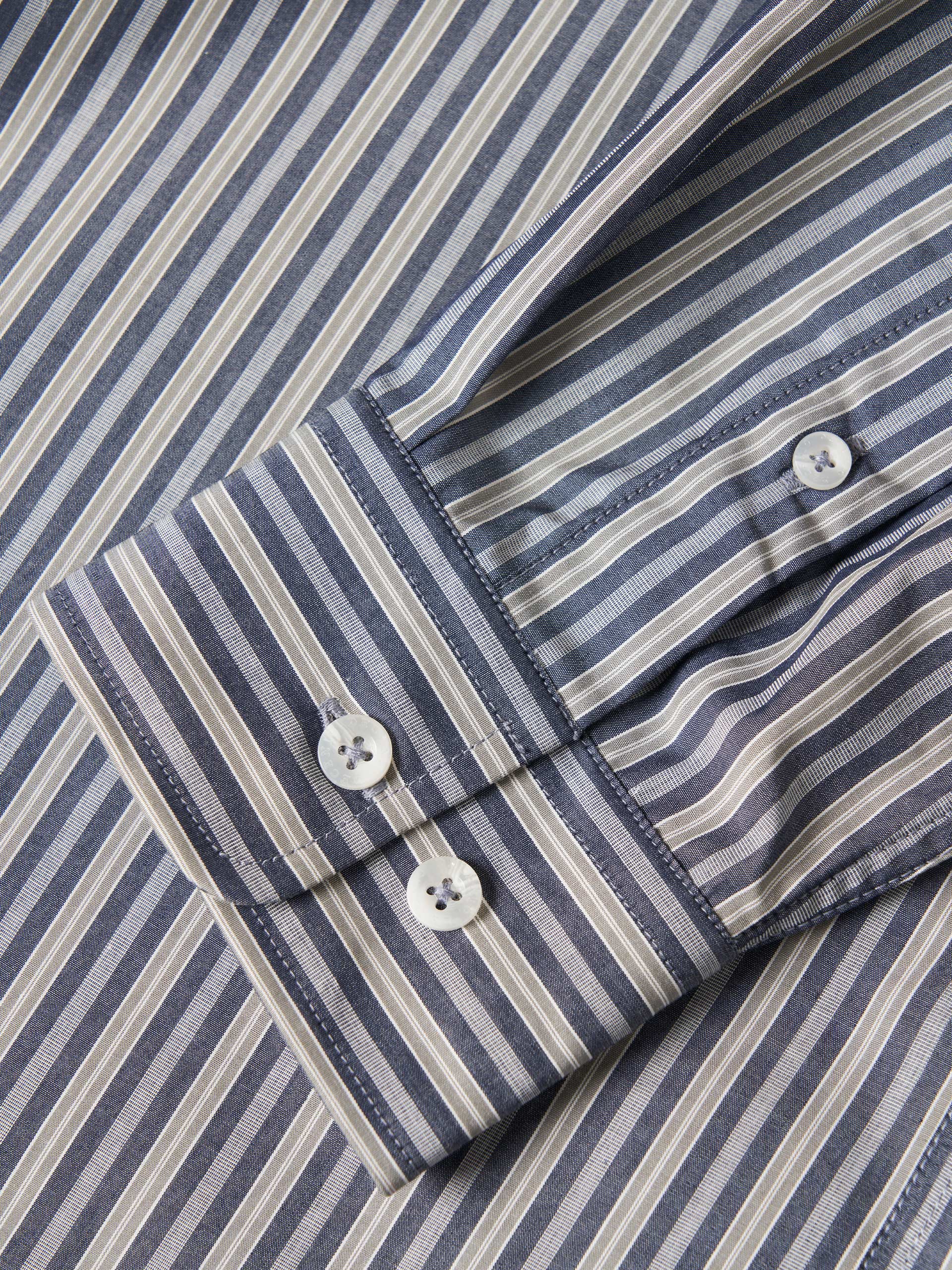 Regular fit shirt