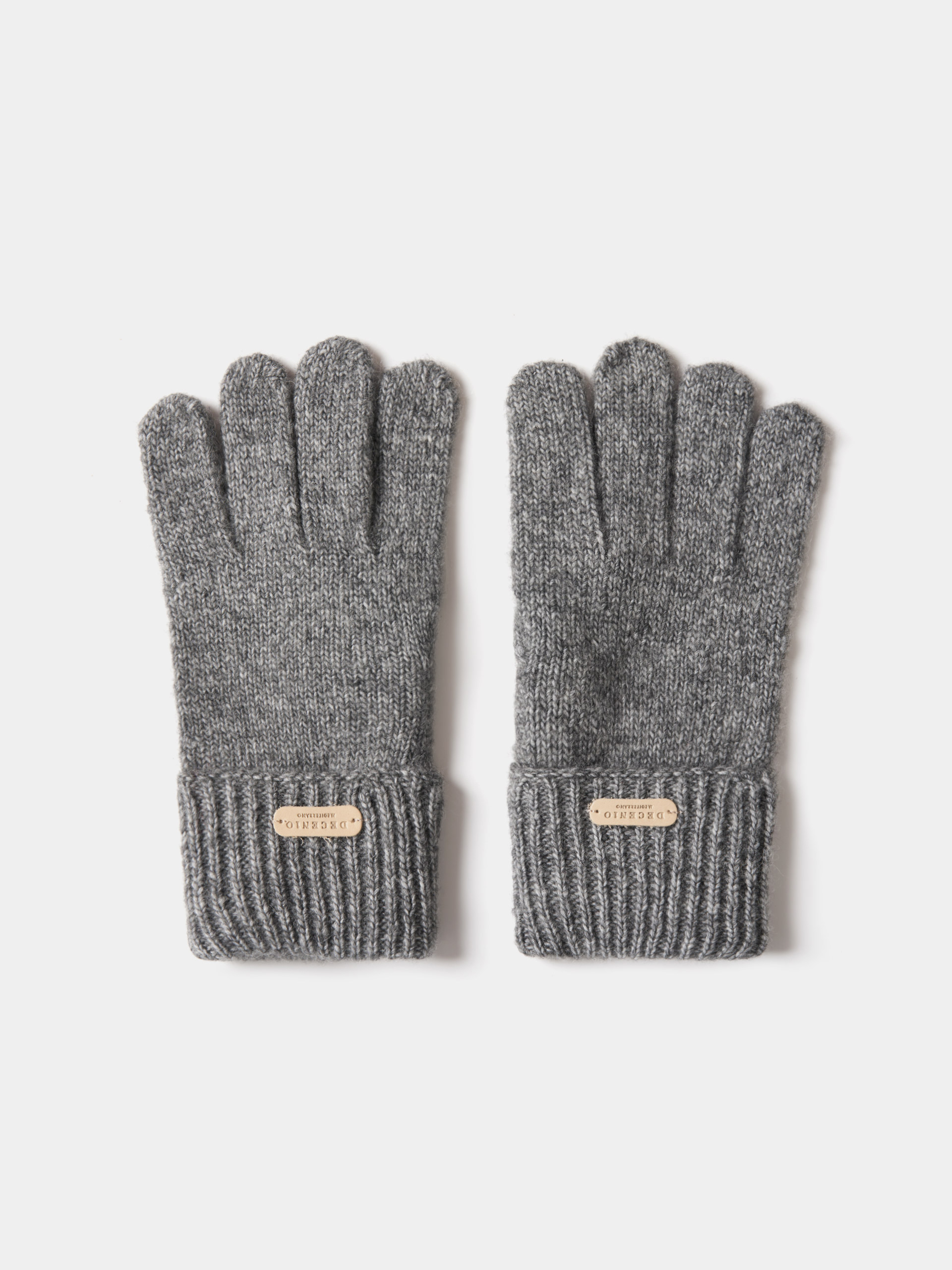 Wool gloves