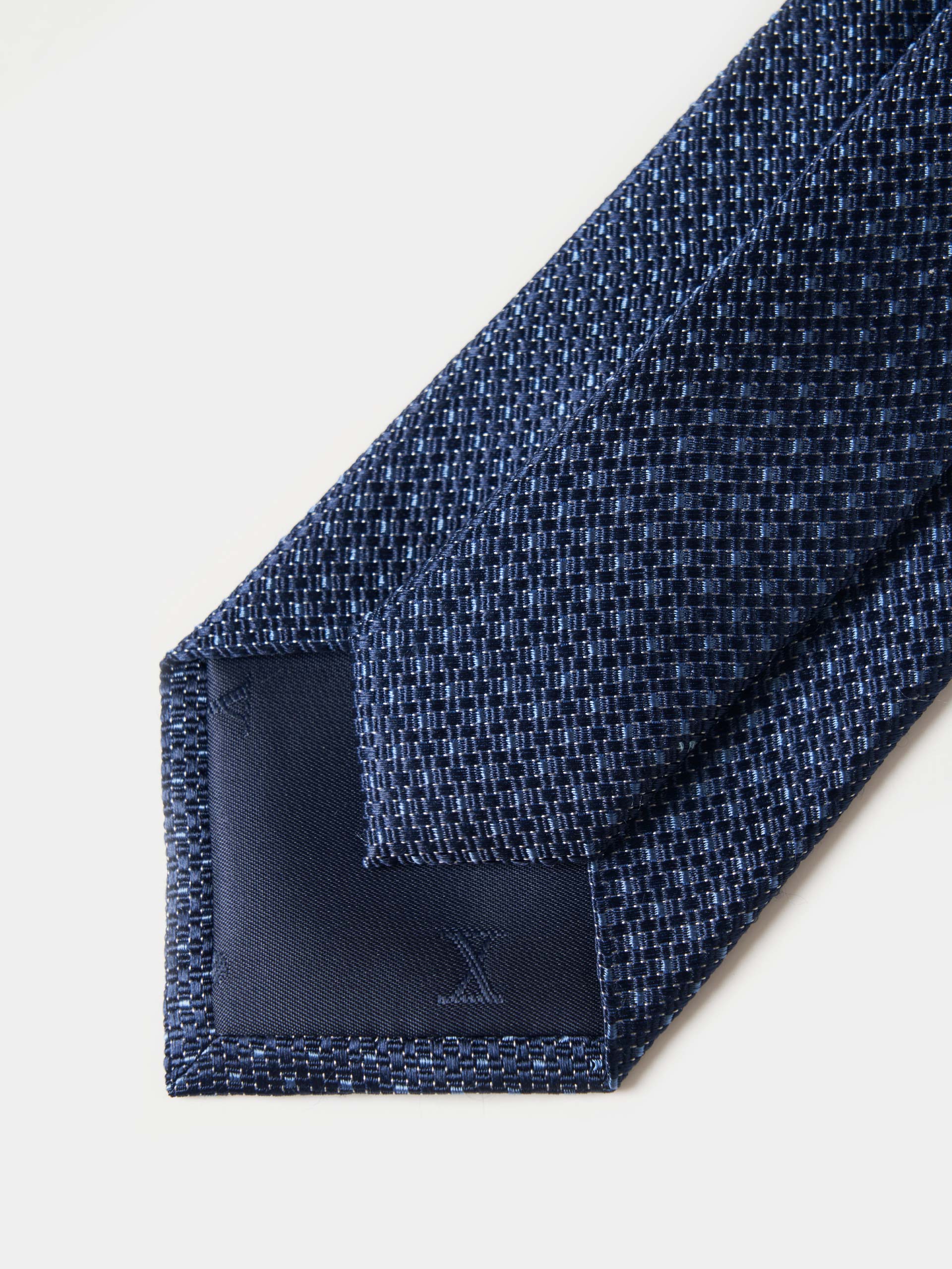 Tie