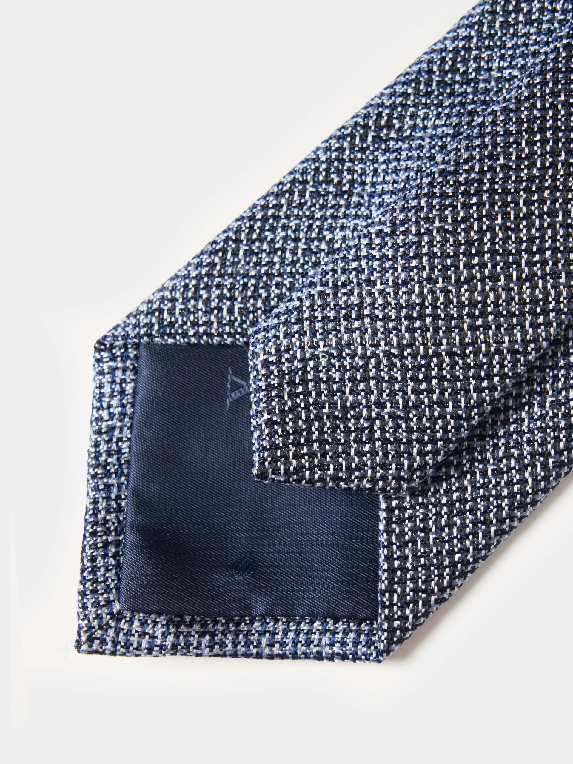 Tie