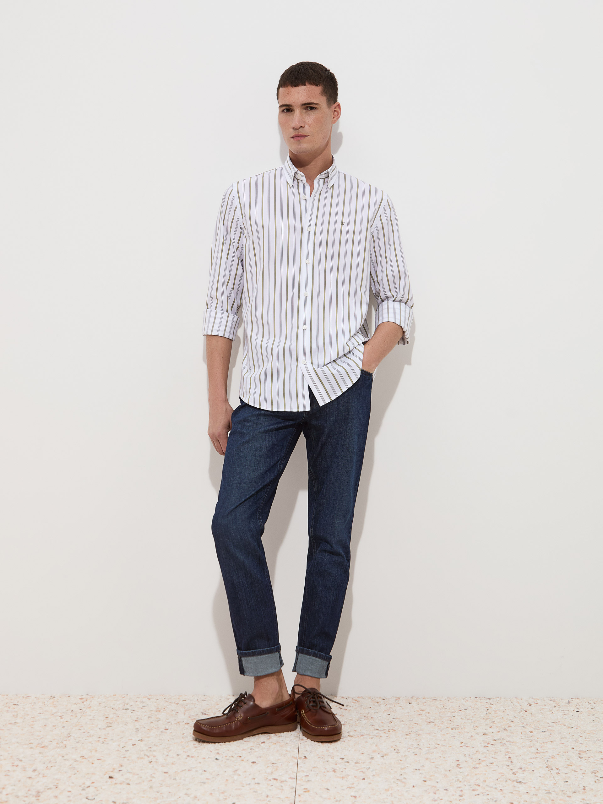 Regular fit shirt