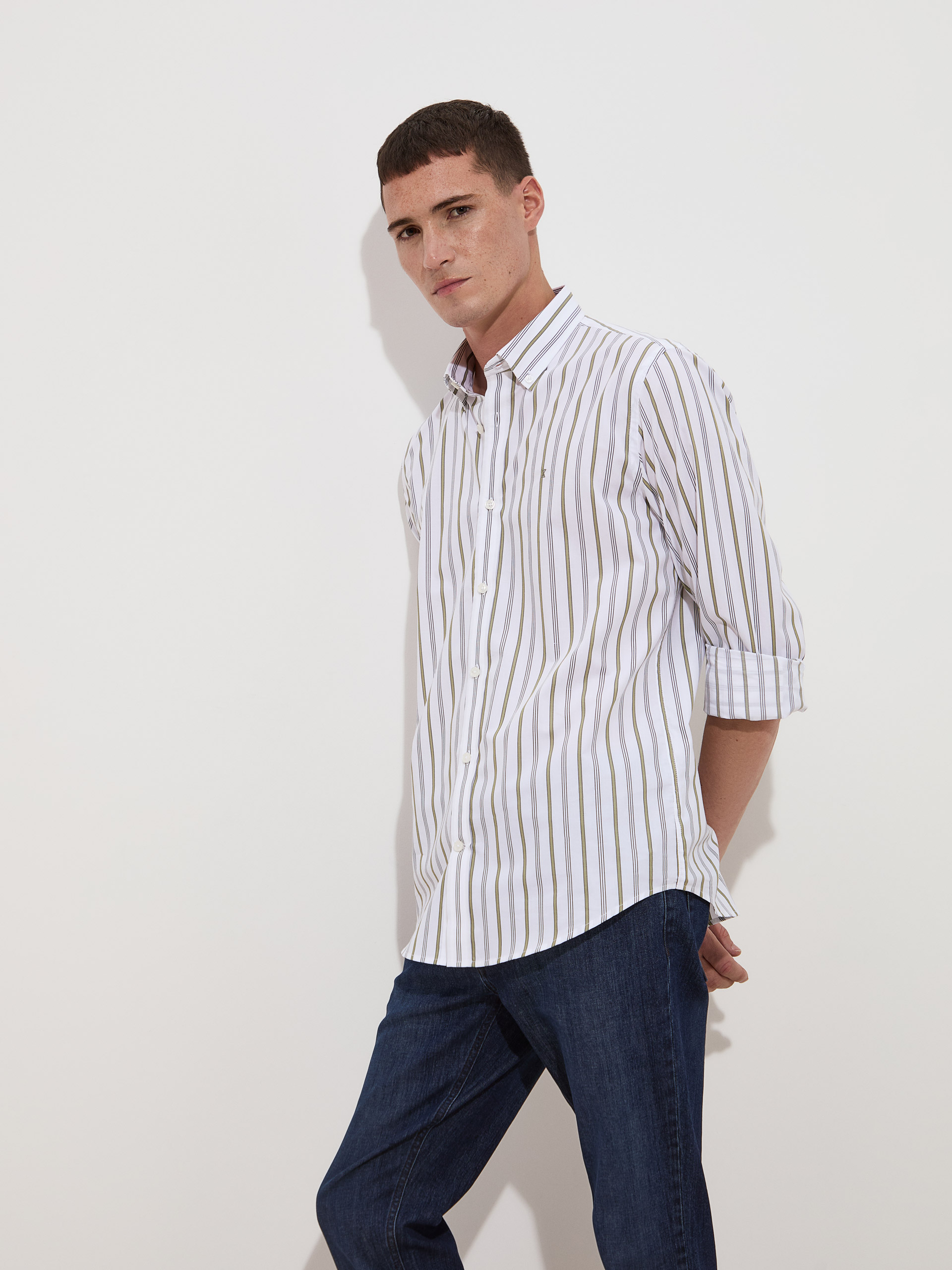 Regular fit shirt