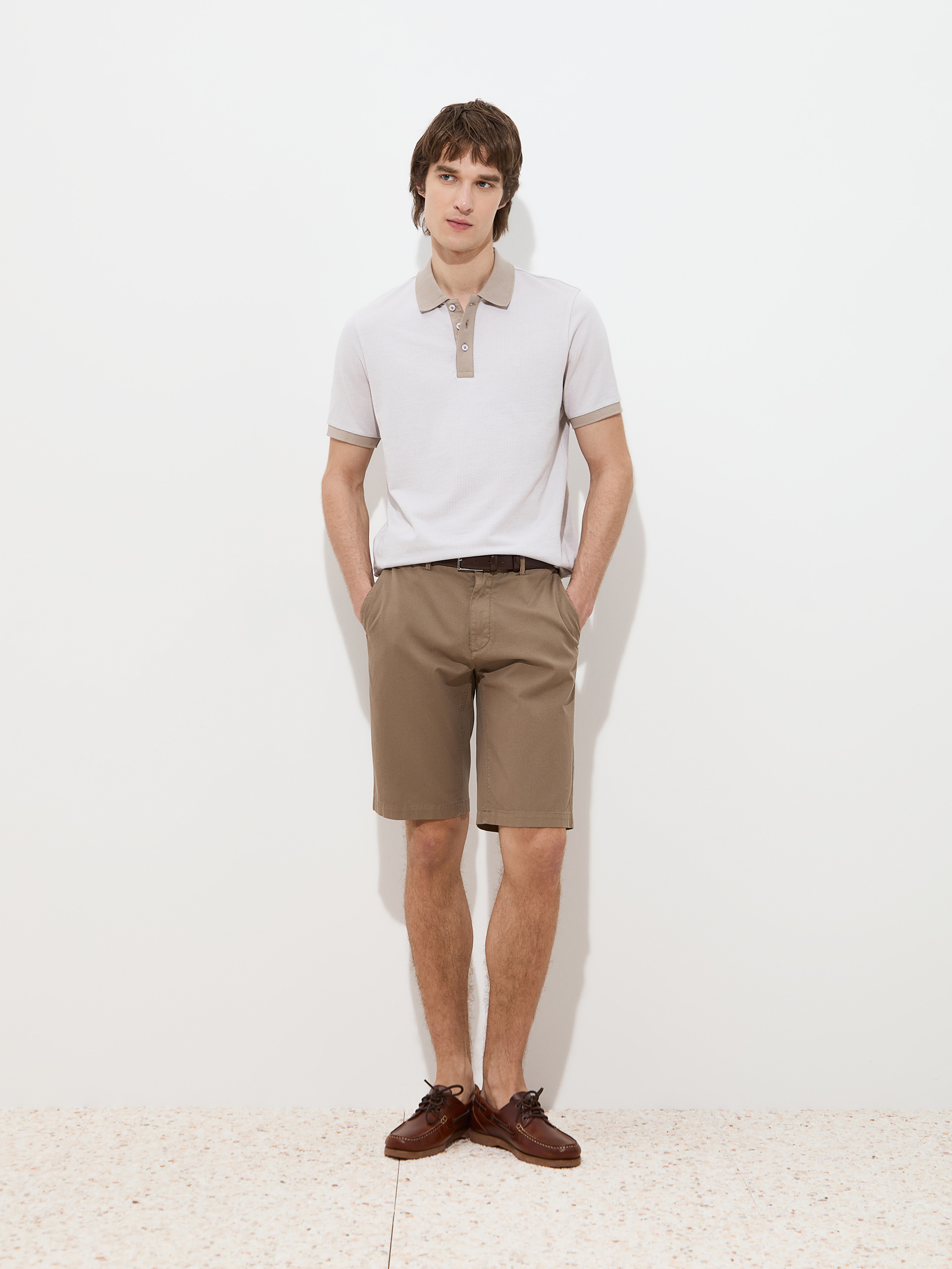 Short-sleeved polo shirt