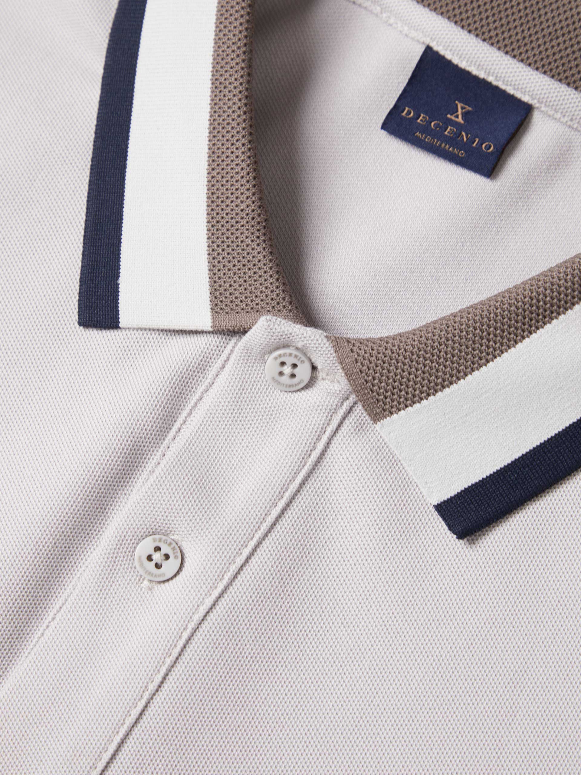 Short-sleeved polo shirt