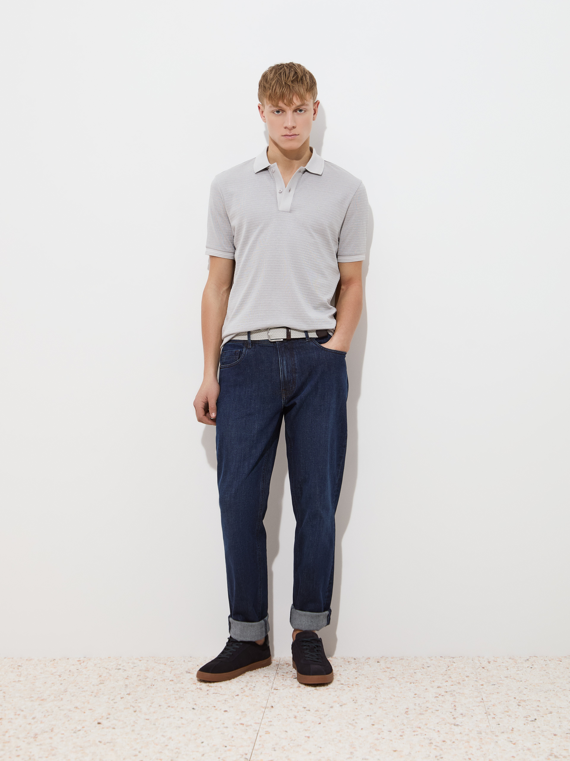 Short-sleeved polo shirt
