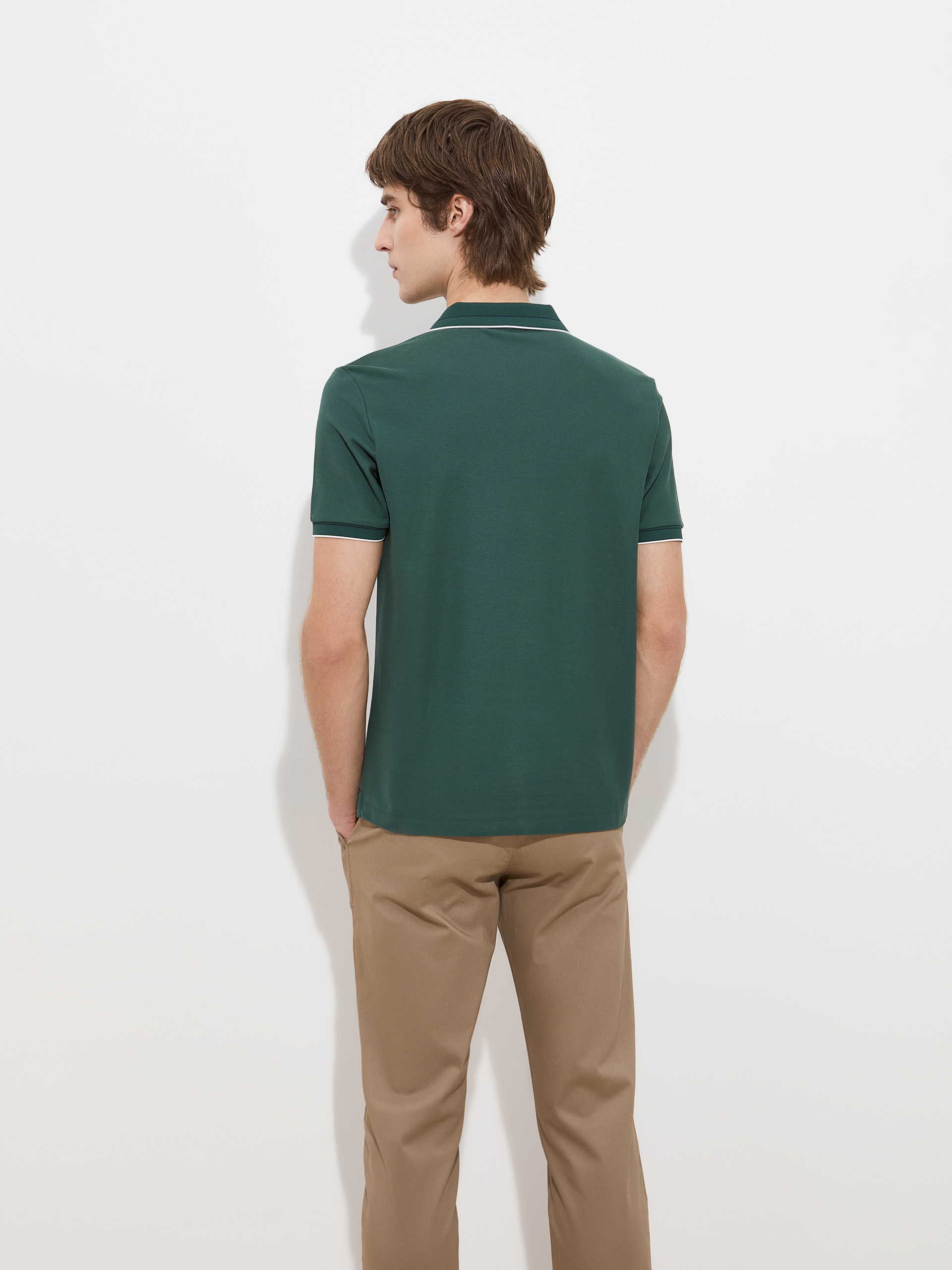 Short-sleeved polo shirt