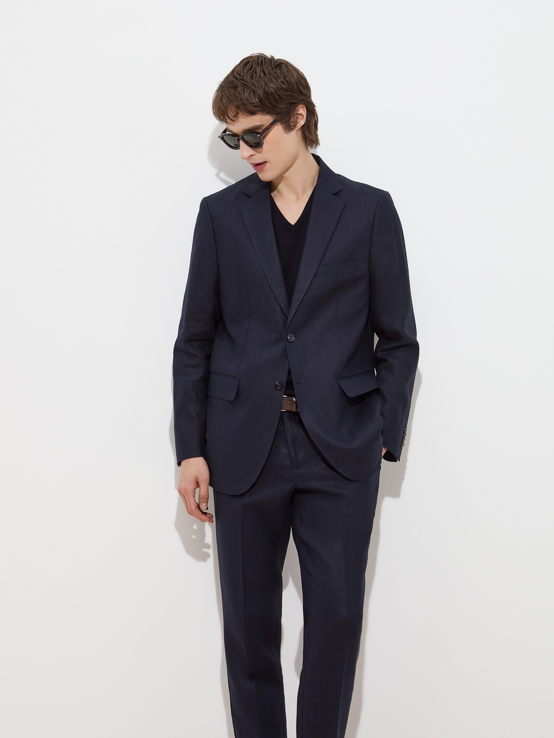 Classic blazer in regular fit linen