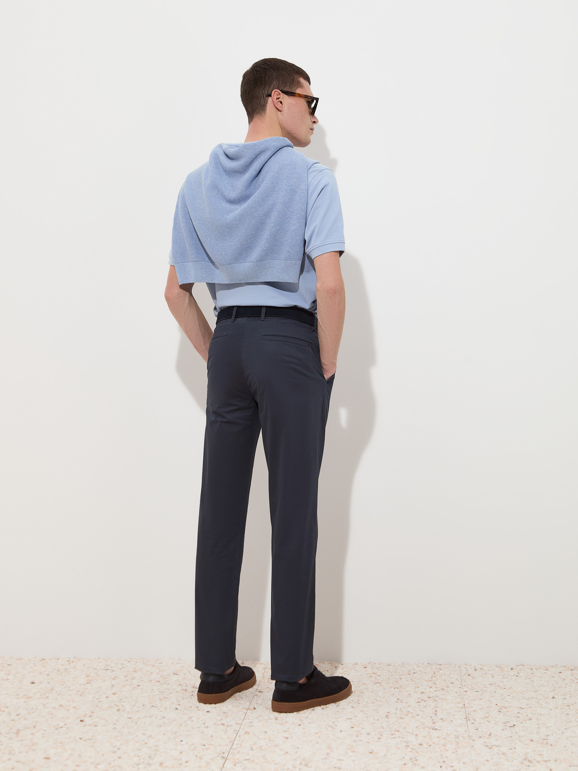 Pantalones chinos de corte regular