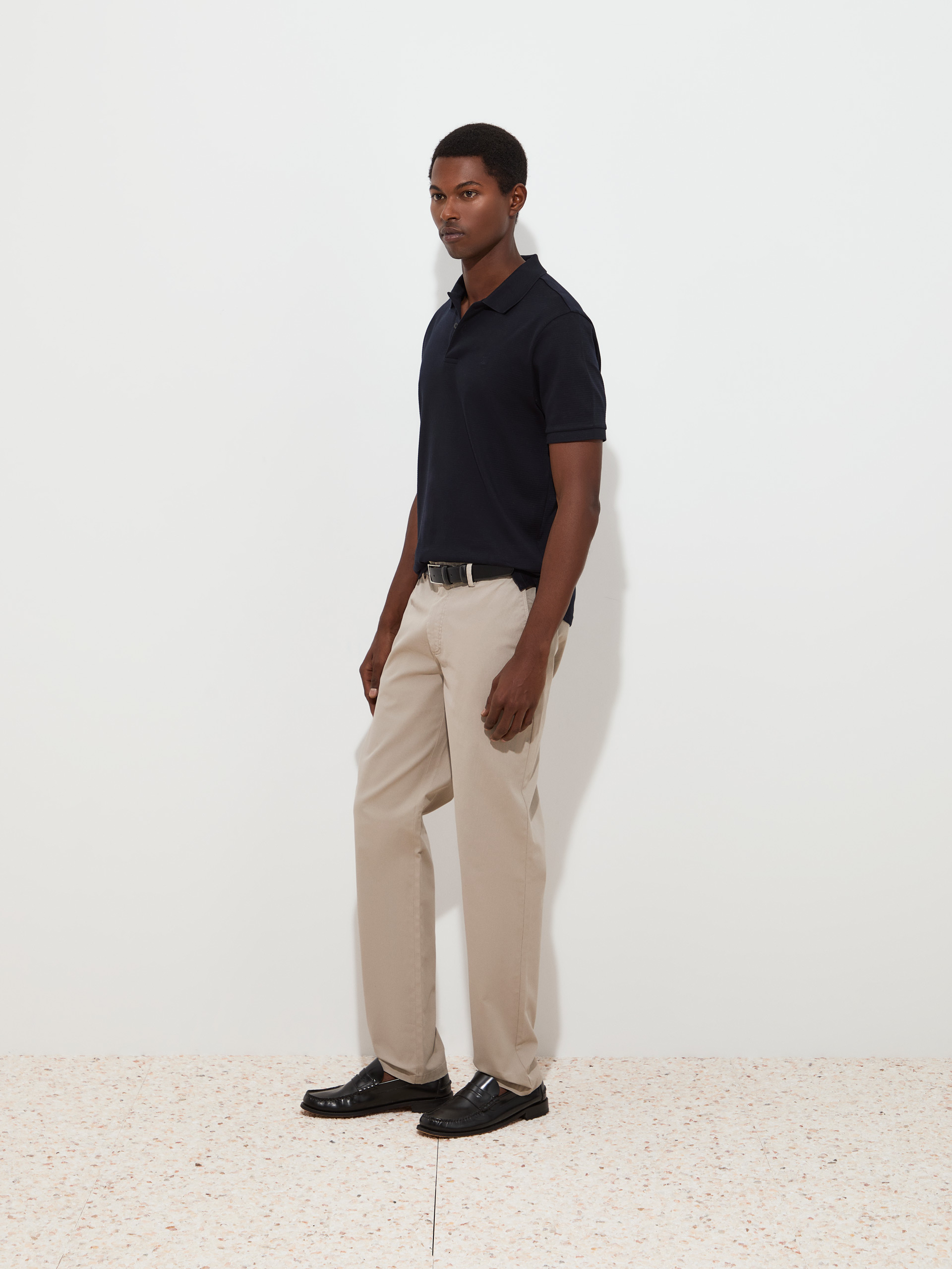 Pantalones chinos de corte regular