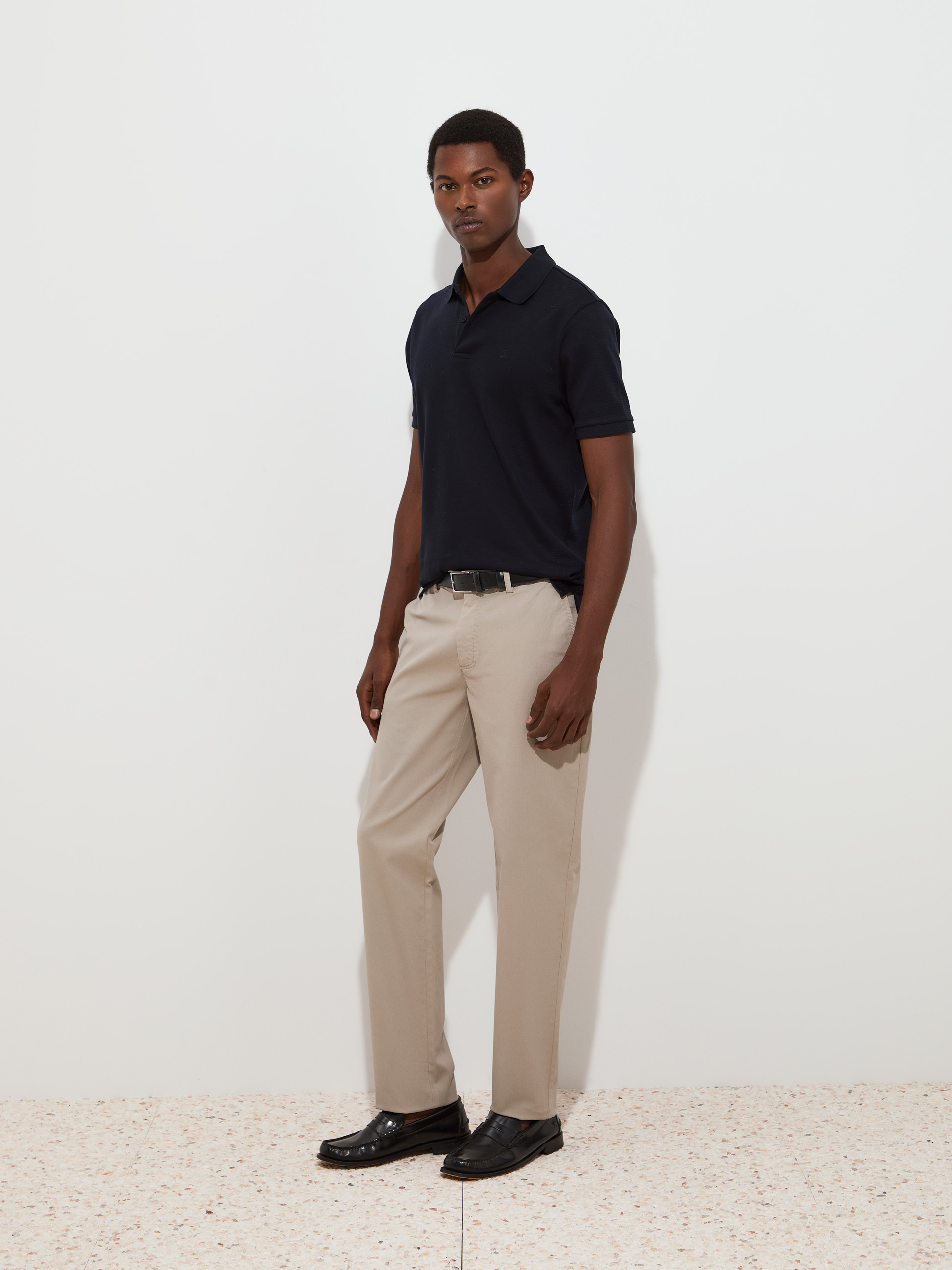 Pantalones chinos de corte regular