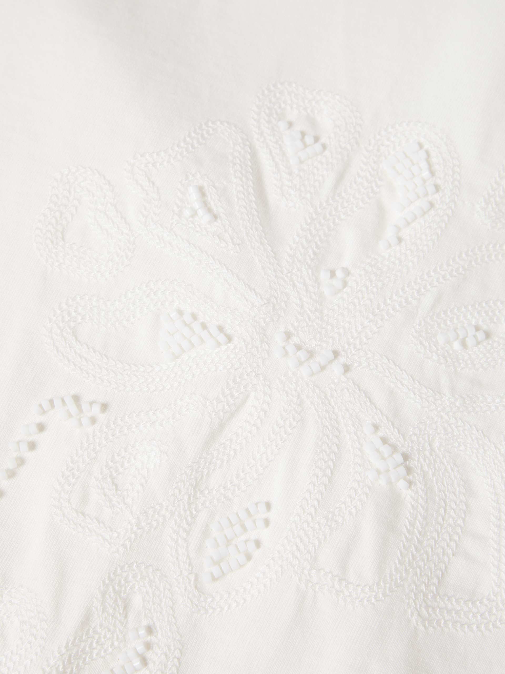 T-shirt com bordado floral