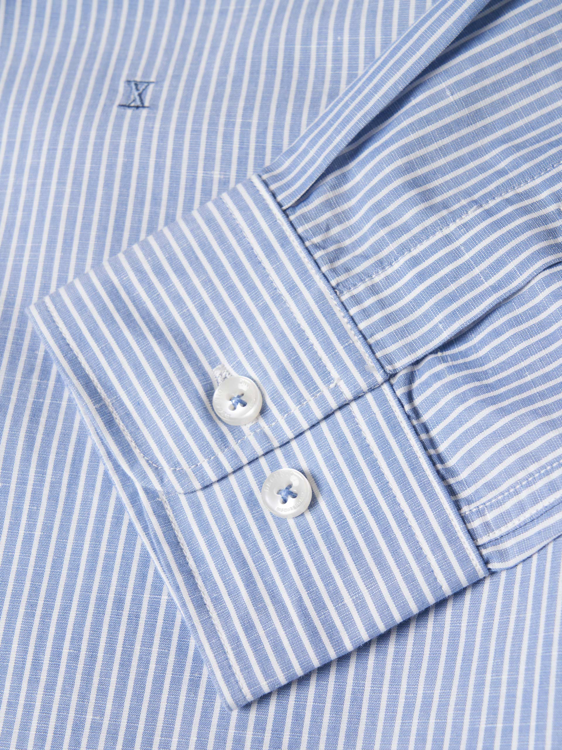 Slim fit striped shirt