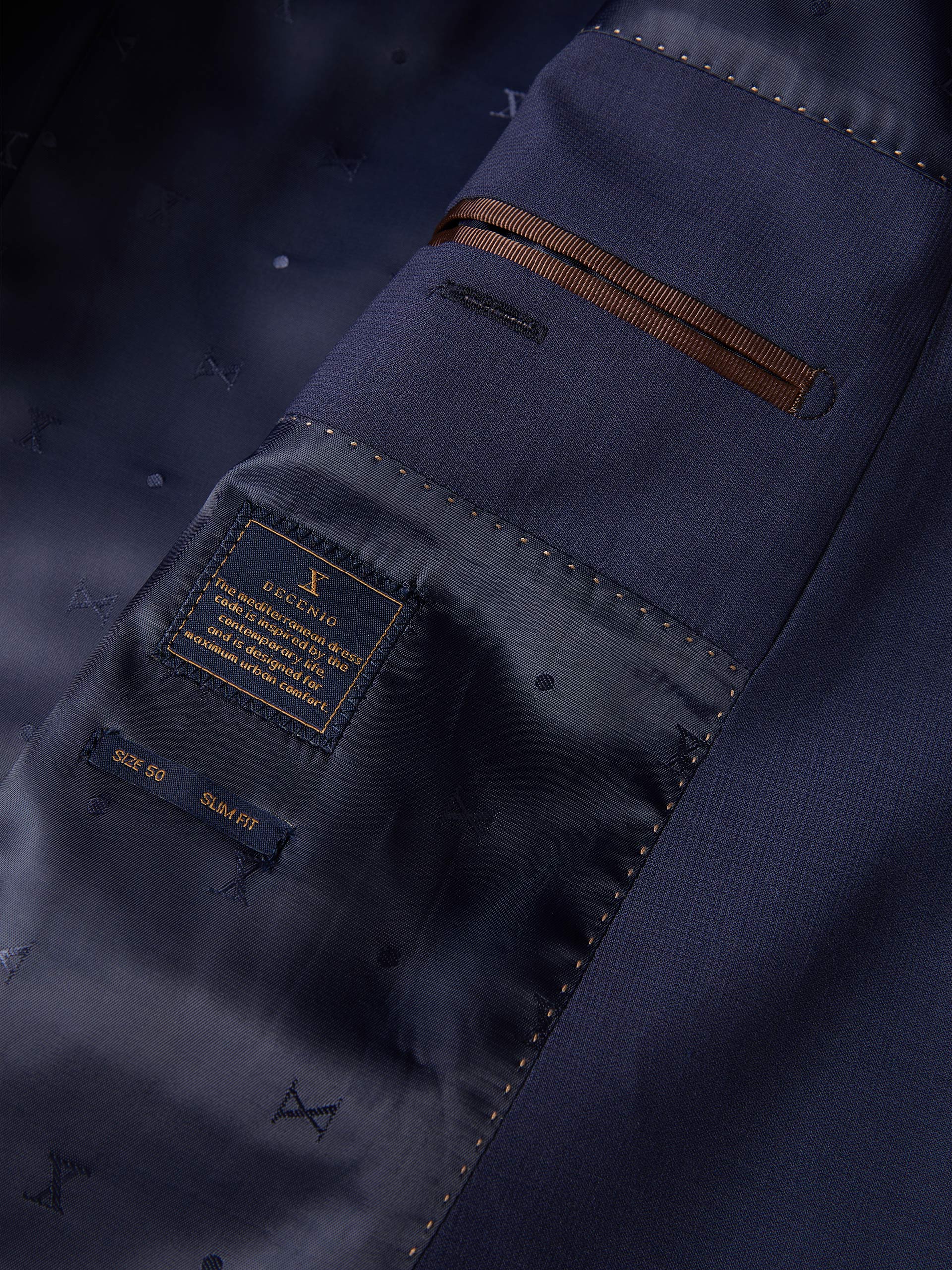 Regular fit suit
