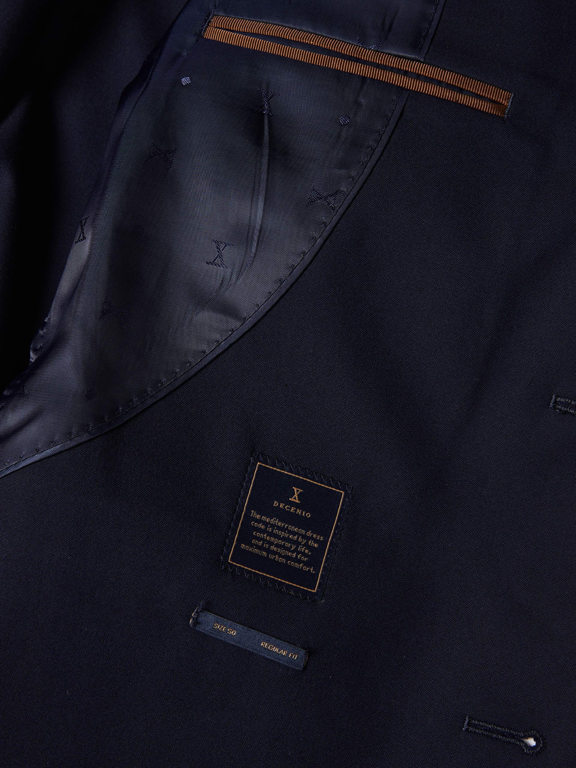 Regular fit suit
