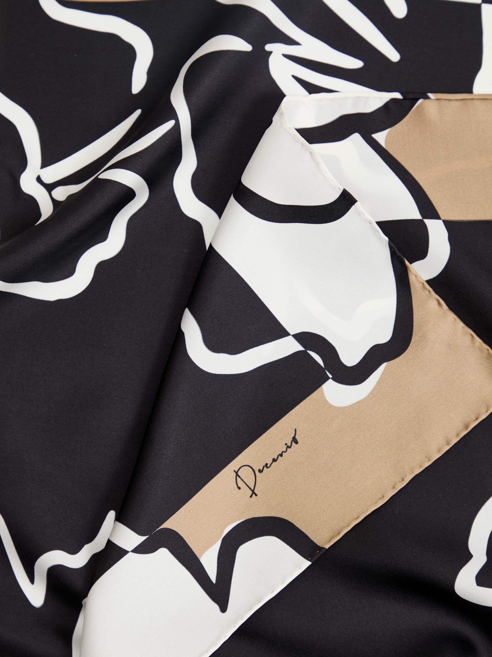 Scarf with print