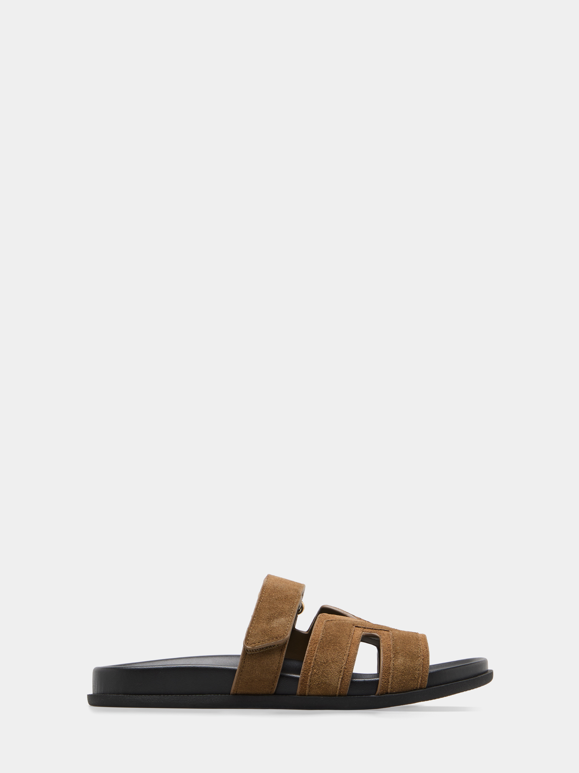 Flat leather sandals