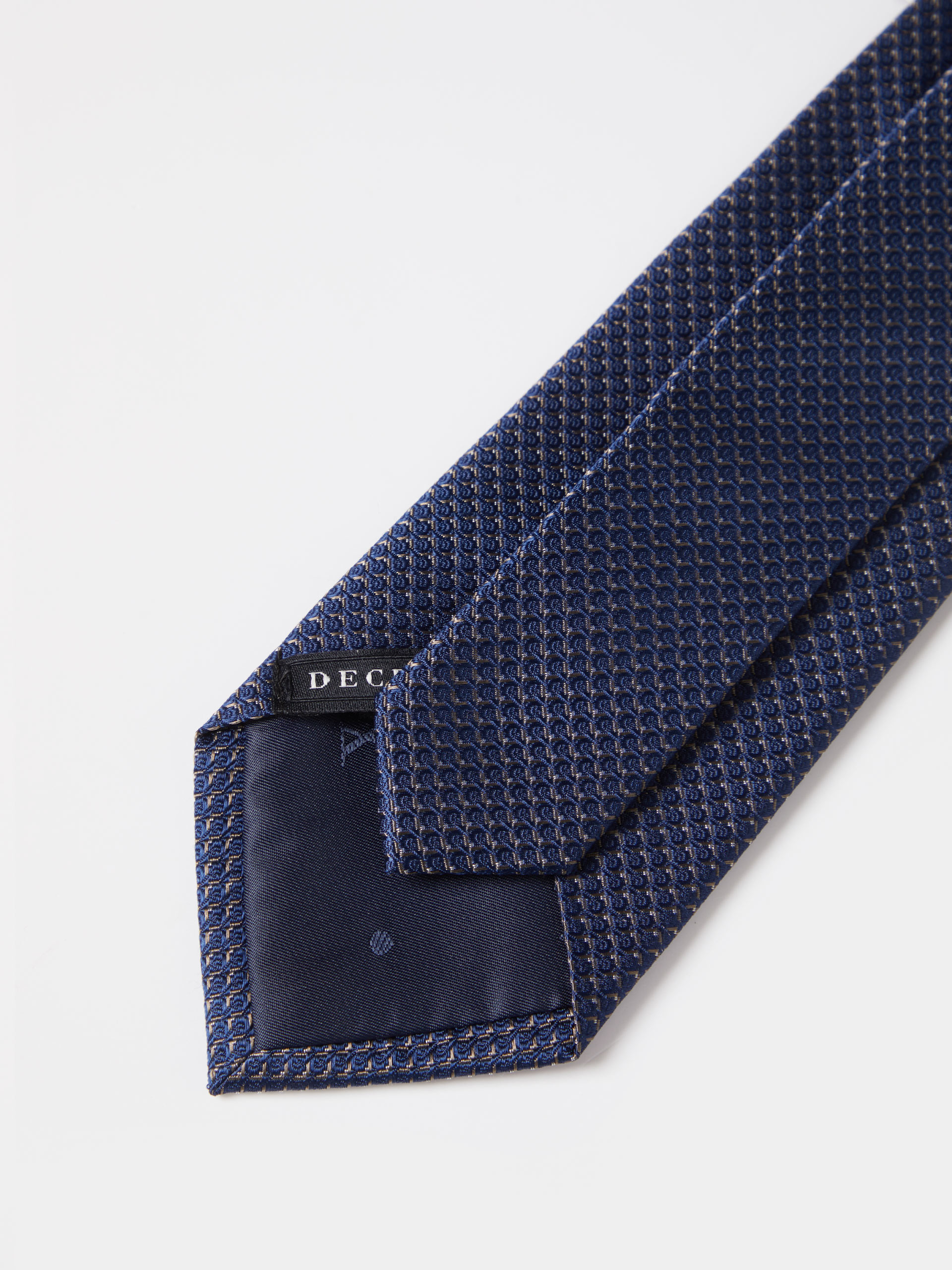 Silk tie