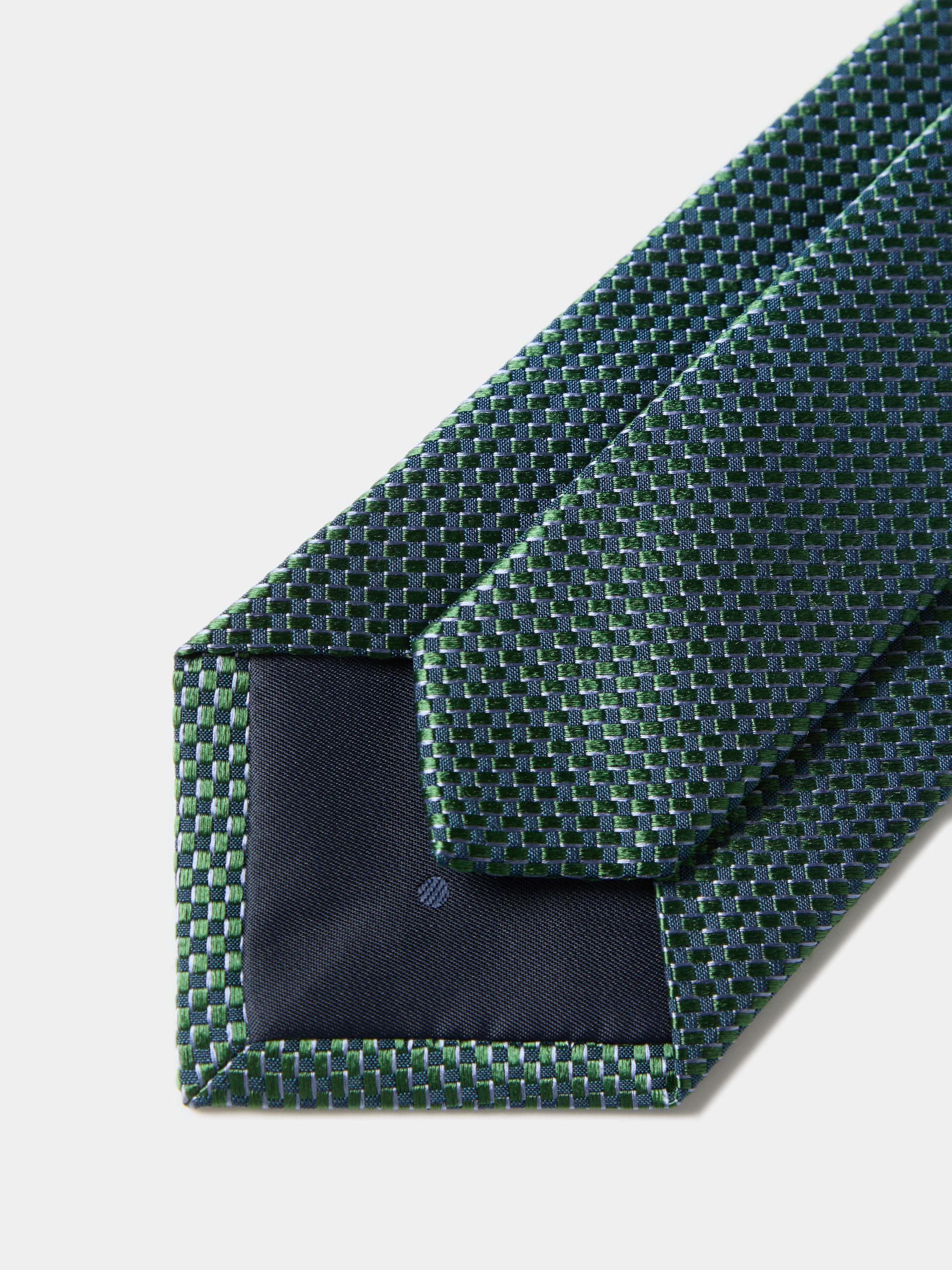 Silk tie