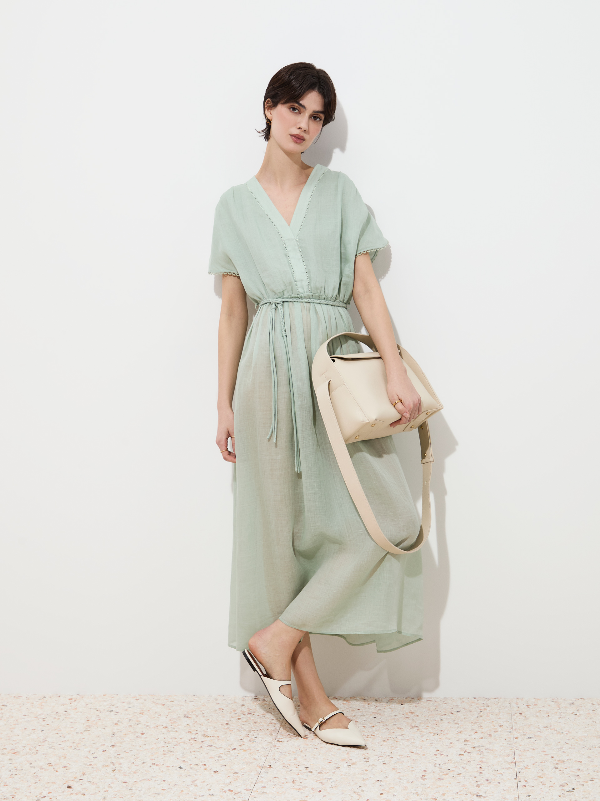 Vestido confeccionado en ramio y lyocell
