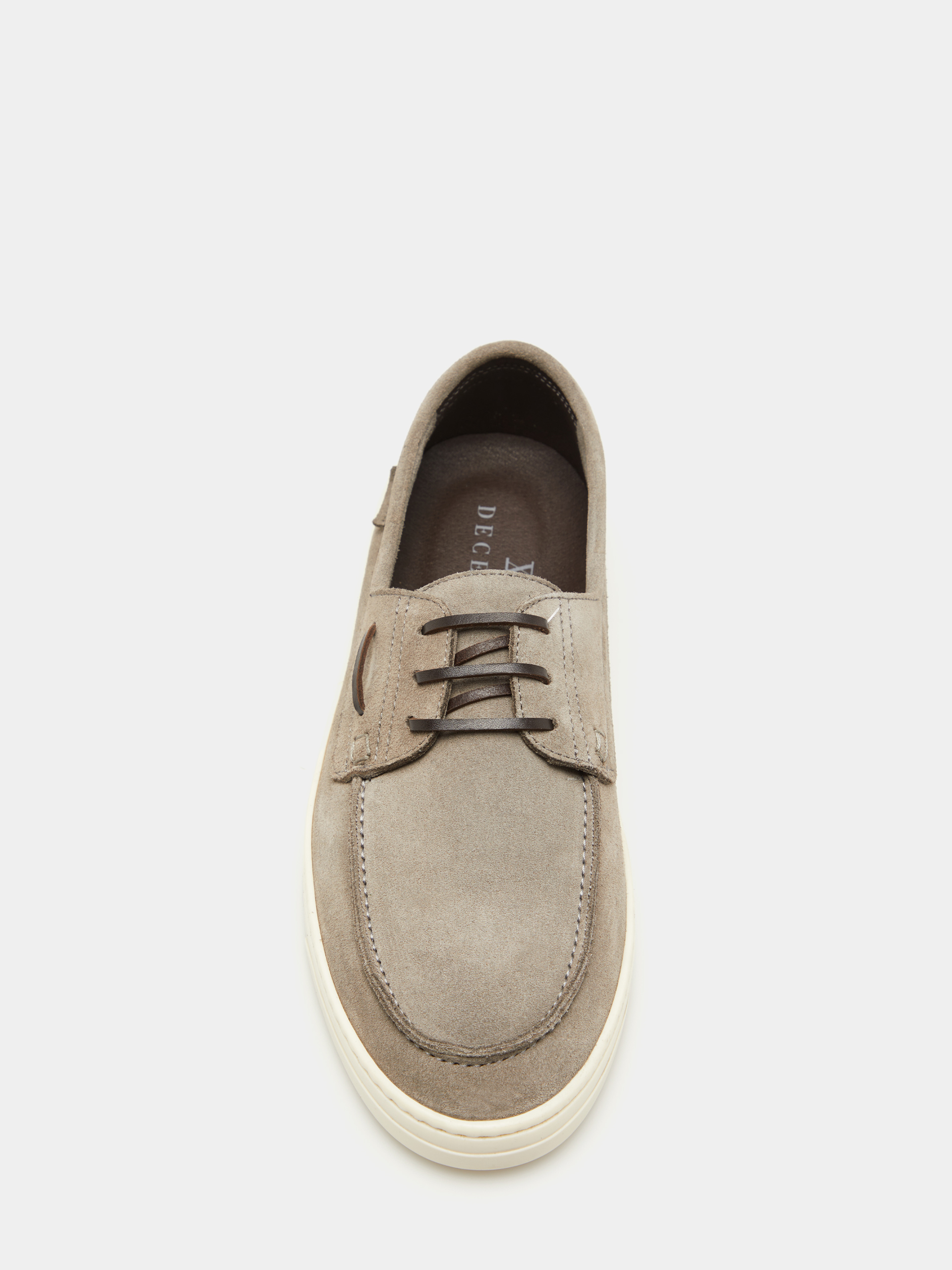 Zapato náutico de ante con suela blanca