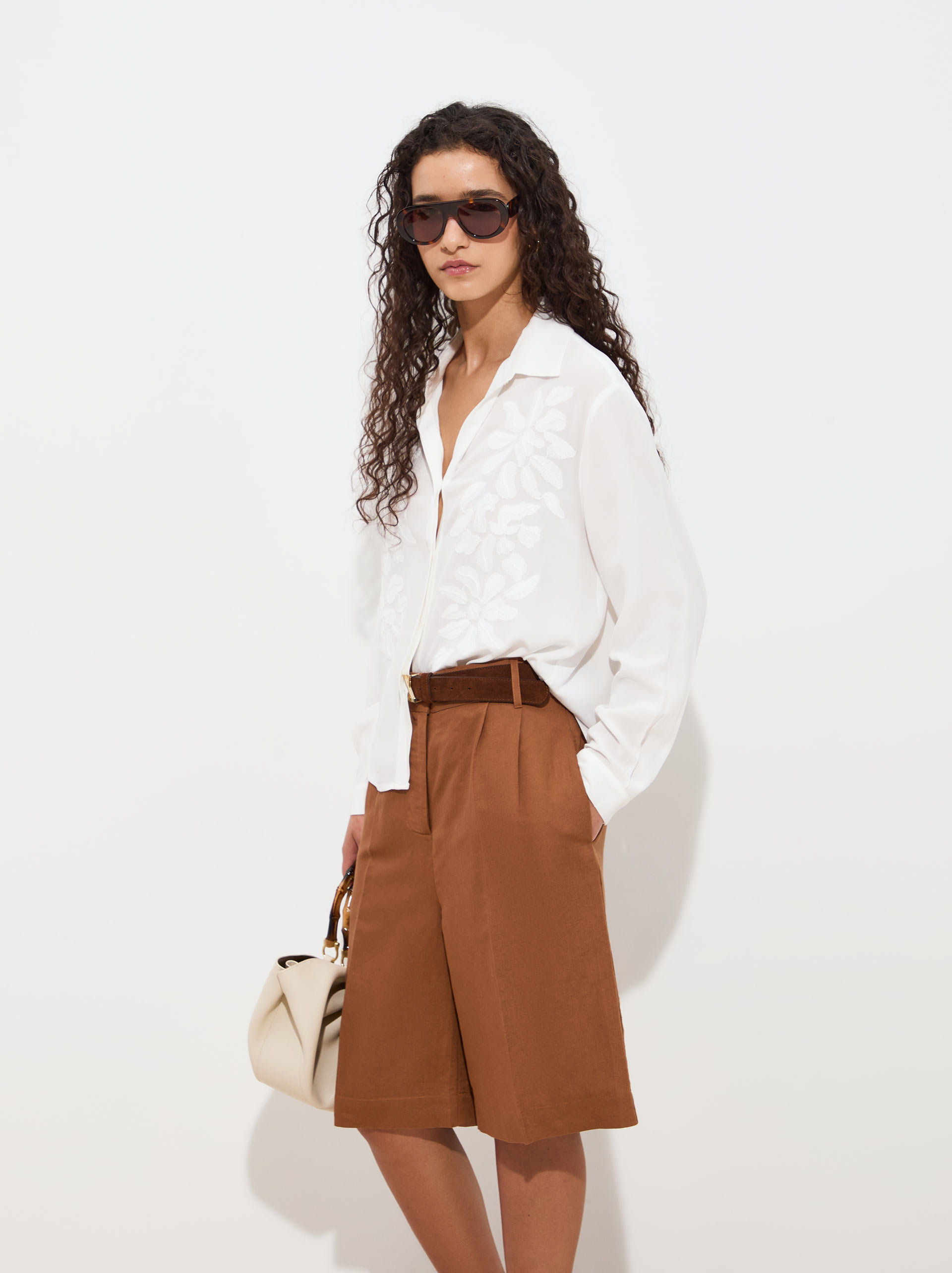 Blusa con bordado