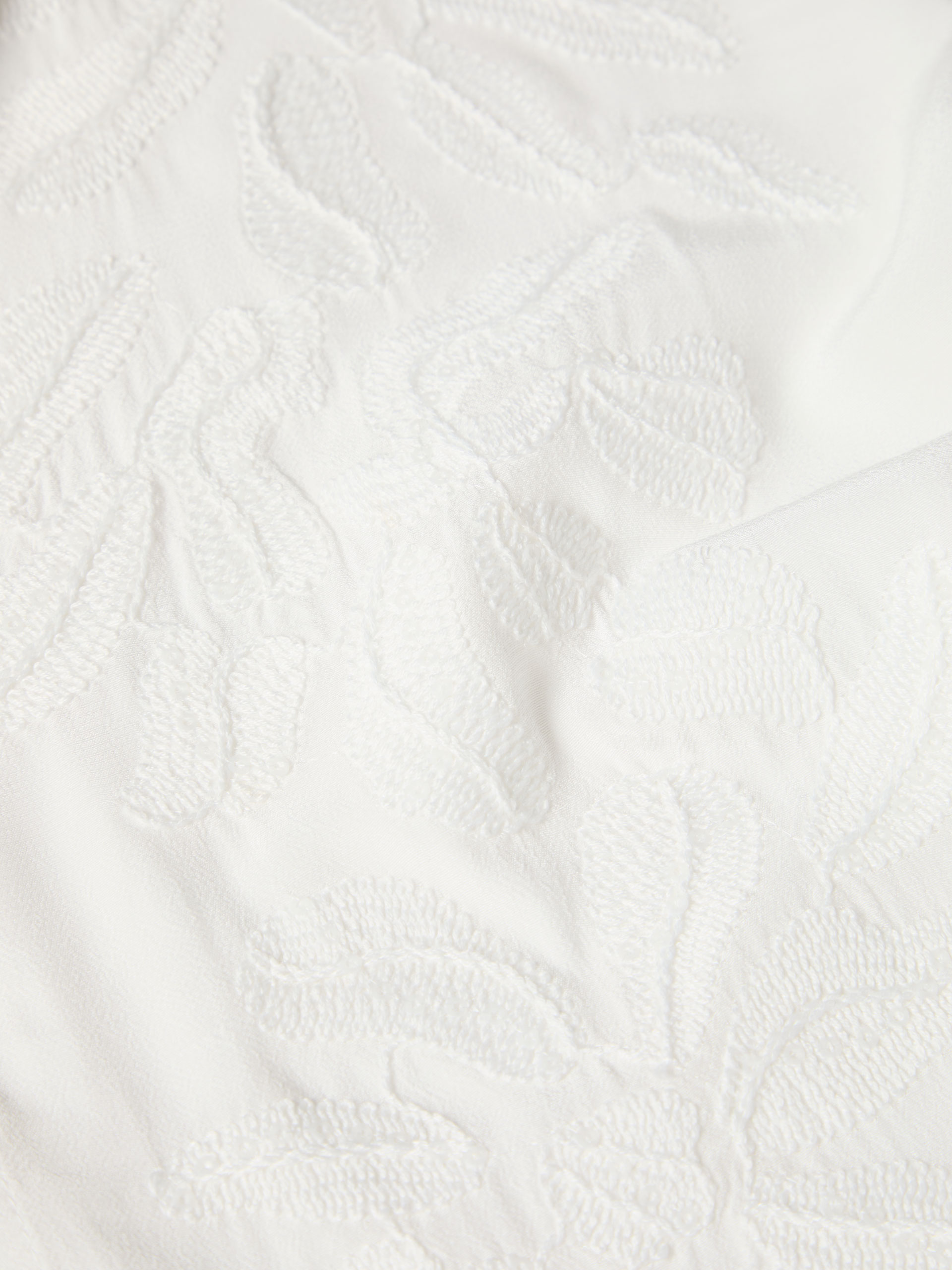 Blusa con bordado