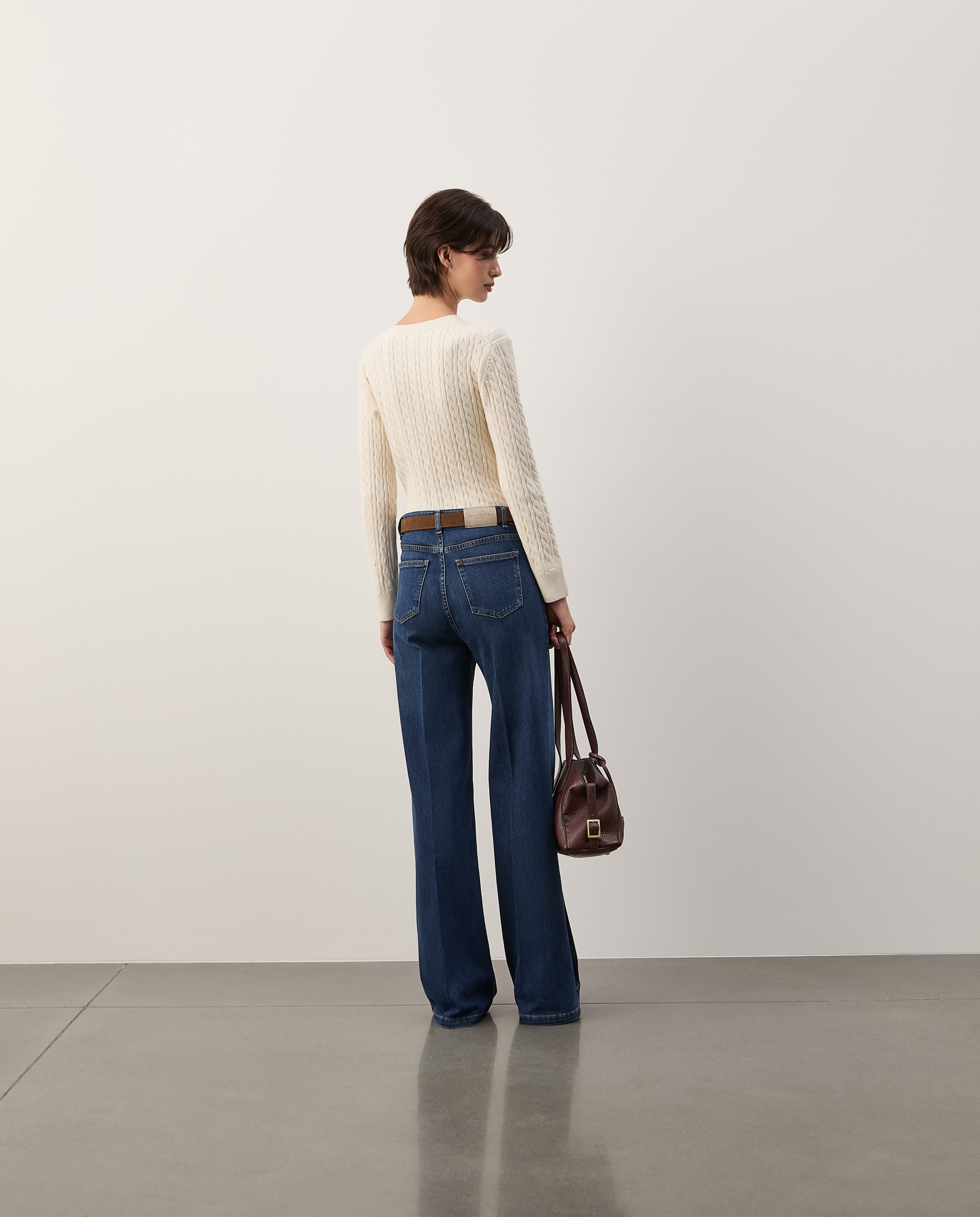 Straight-leg jeans