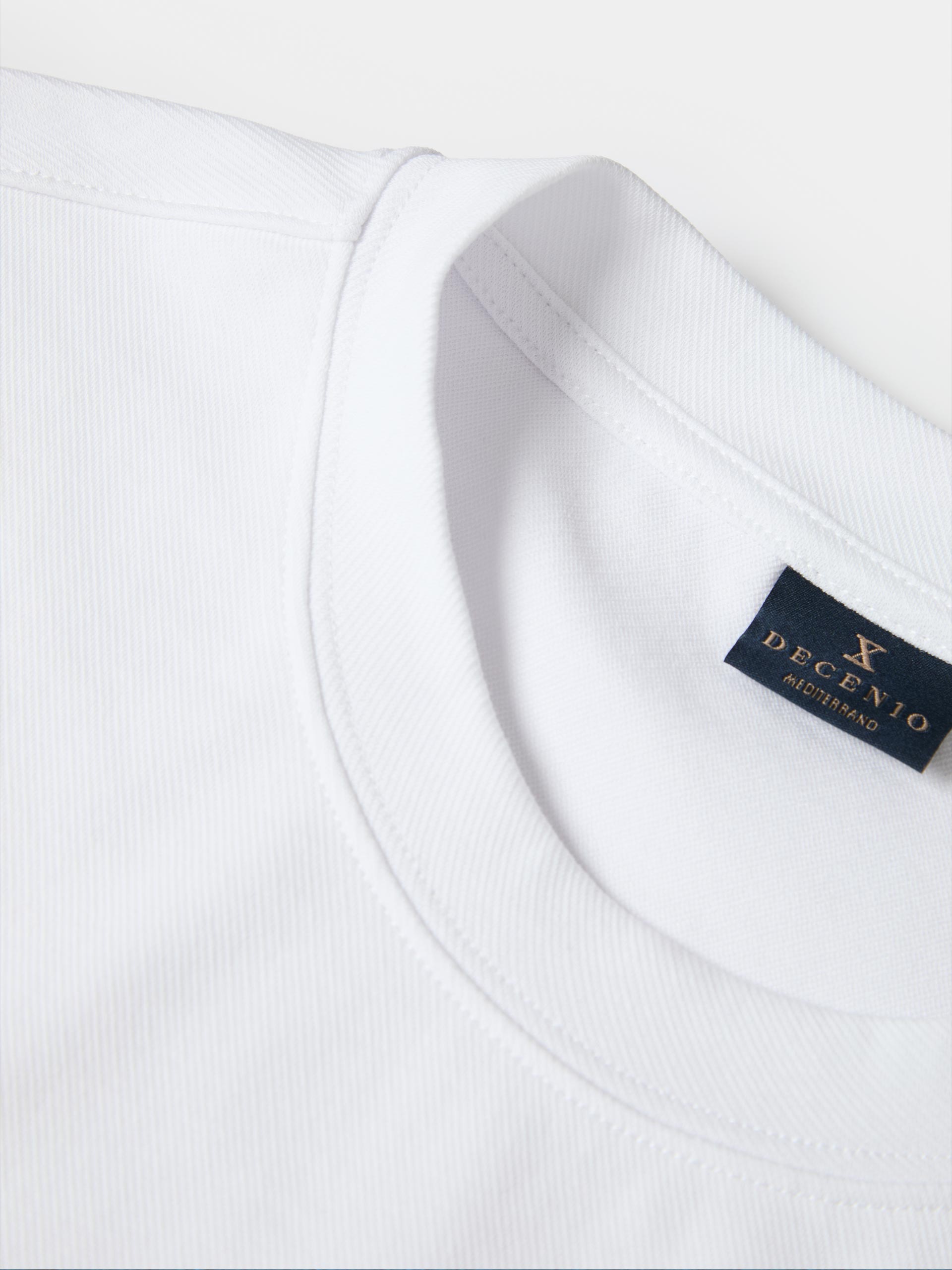 Basic short-sleeved T-shirt